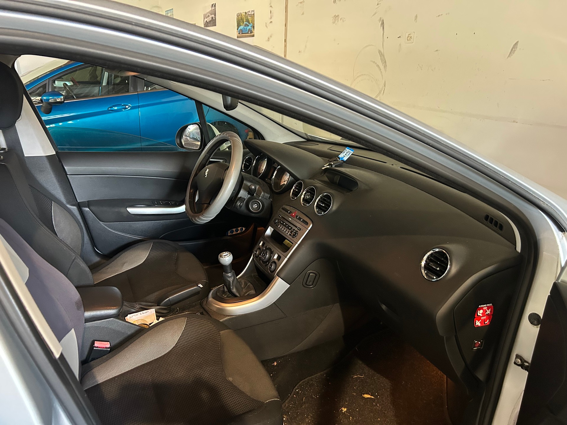 PEUGEOT 308 1.6 16V T Sport-image-8
