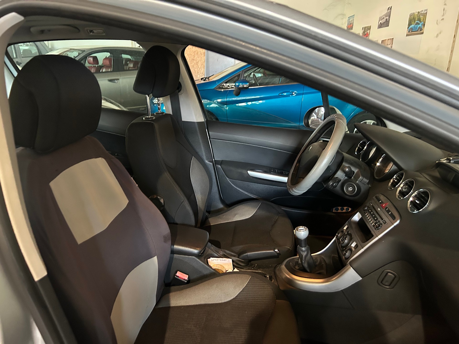 PEUGEOT 308 1.6 16V T Sport-image-10