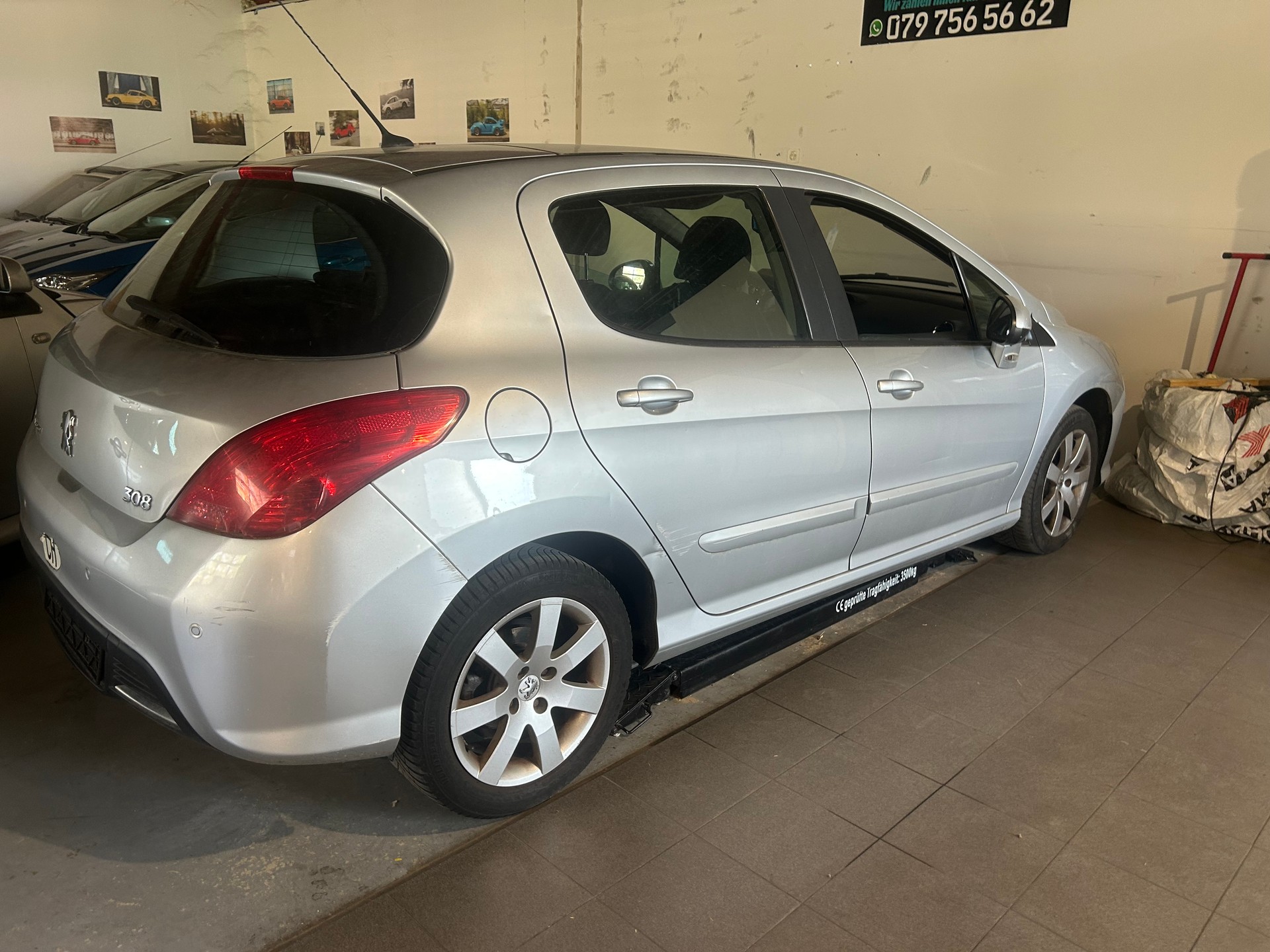 PEUGEOT 308 1.6 16V T Sport-image-3