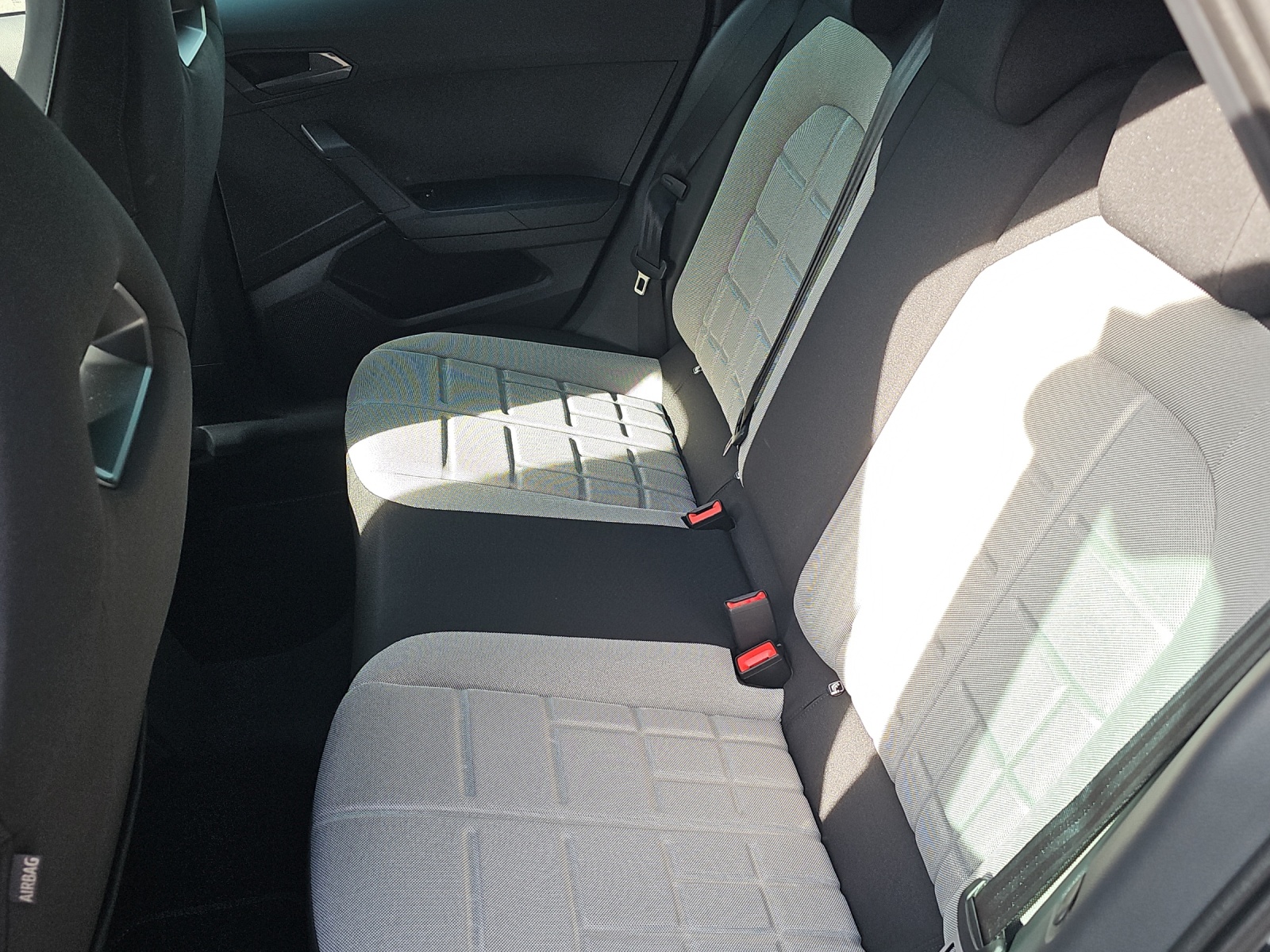 SEAT Arona 1.0 TSI Eco Move FR DSG-image-12
