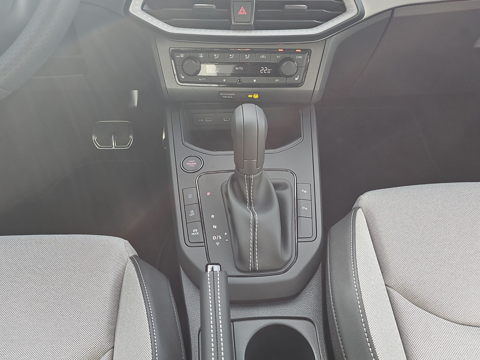 SEAT Arona 1.0 TSI Eco Move FR DSG-image-8
