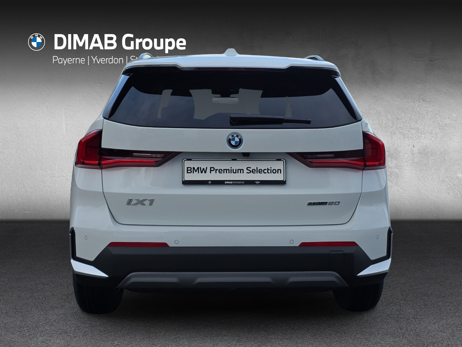BMW iX1 eDrive 20-image-3