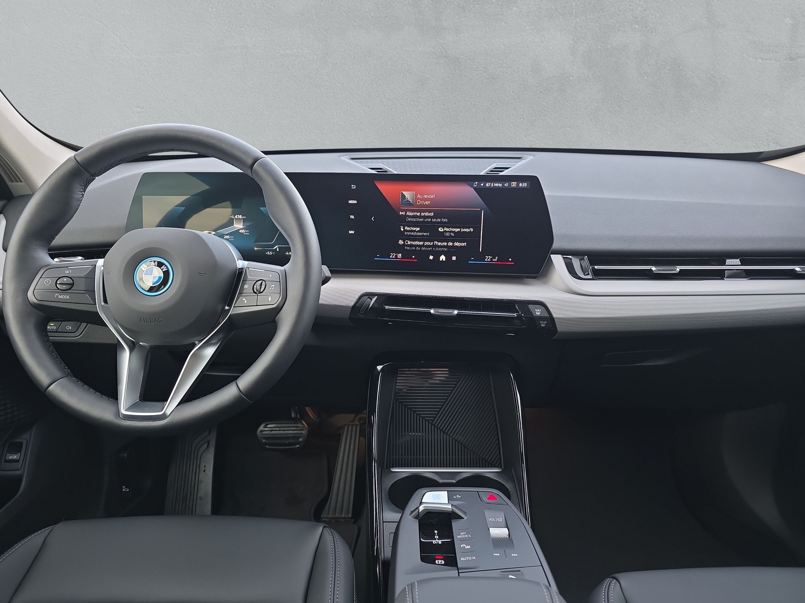 BMW iX1 eDrive 20-image-12