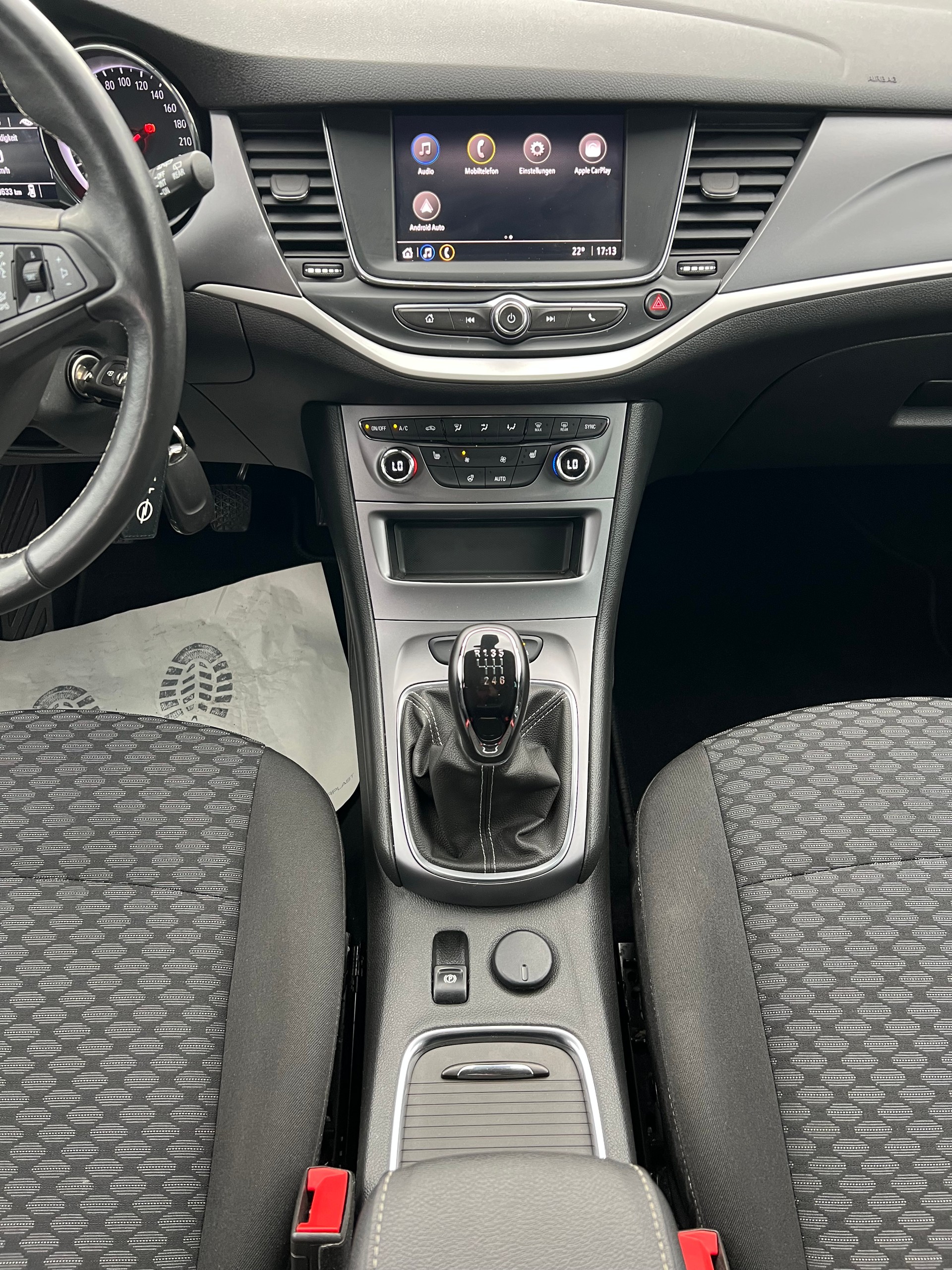 OPEL Astra 1.2i Turbo Elegance-image-12