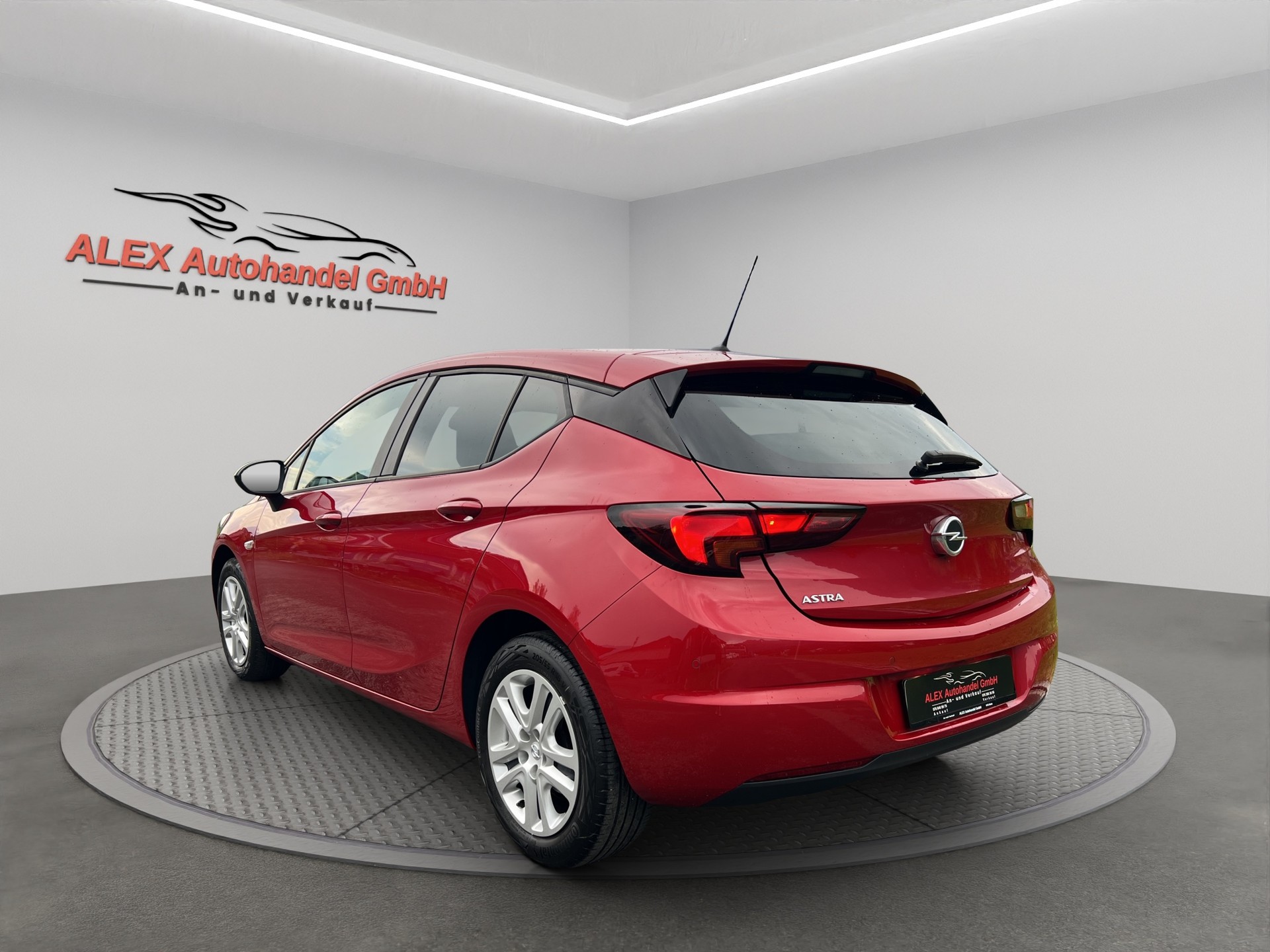 OPEL Astra 1.2i Turbo Elegance-image-3