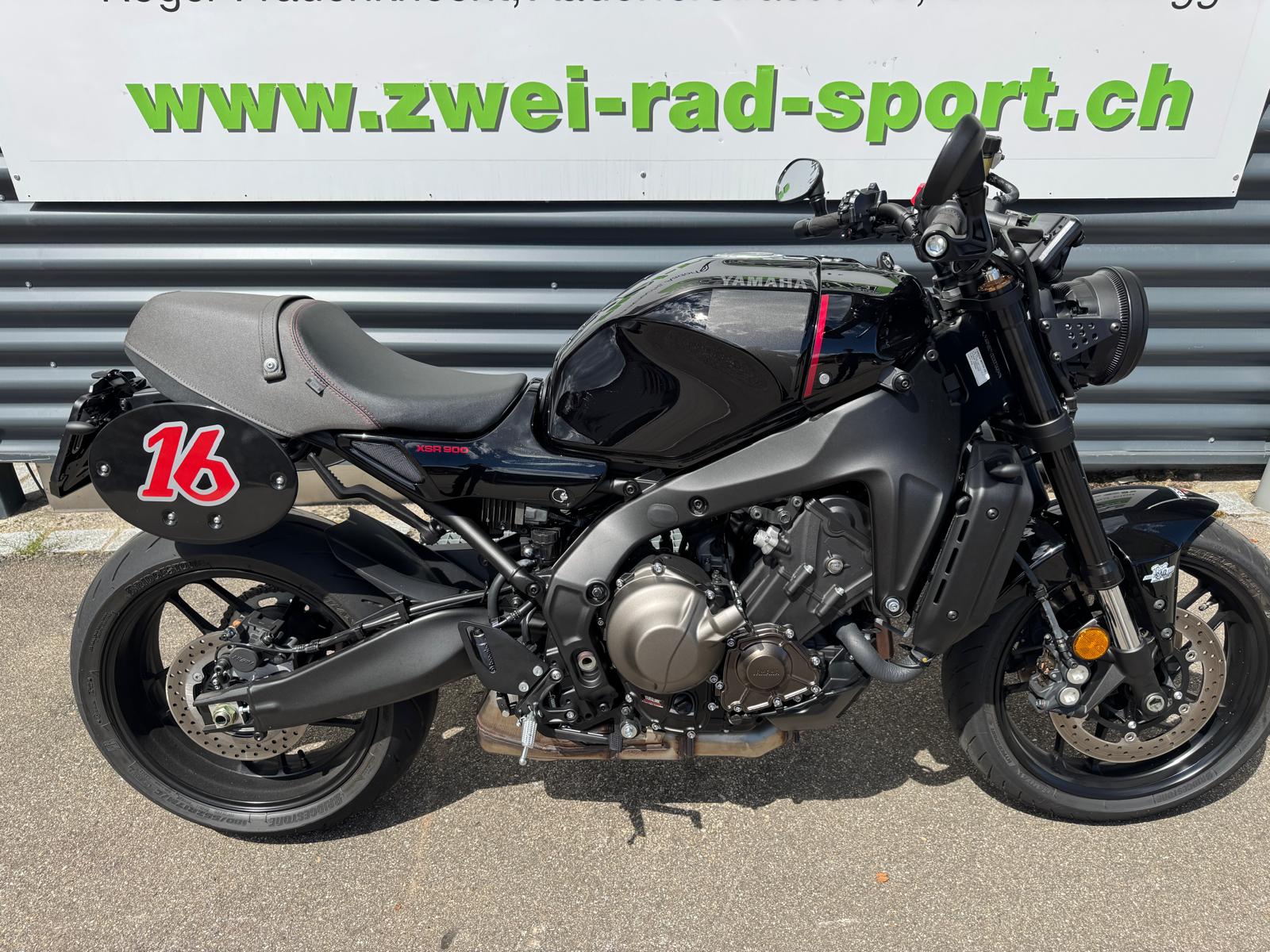 YAMAHA XSR 900-image-3