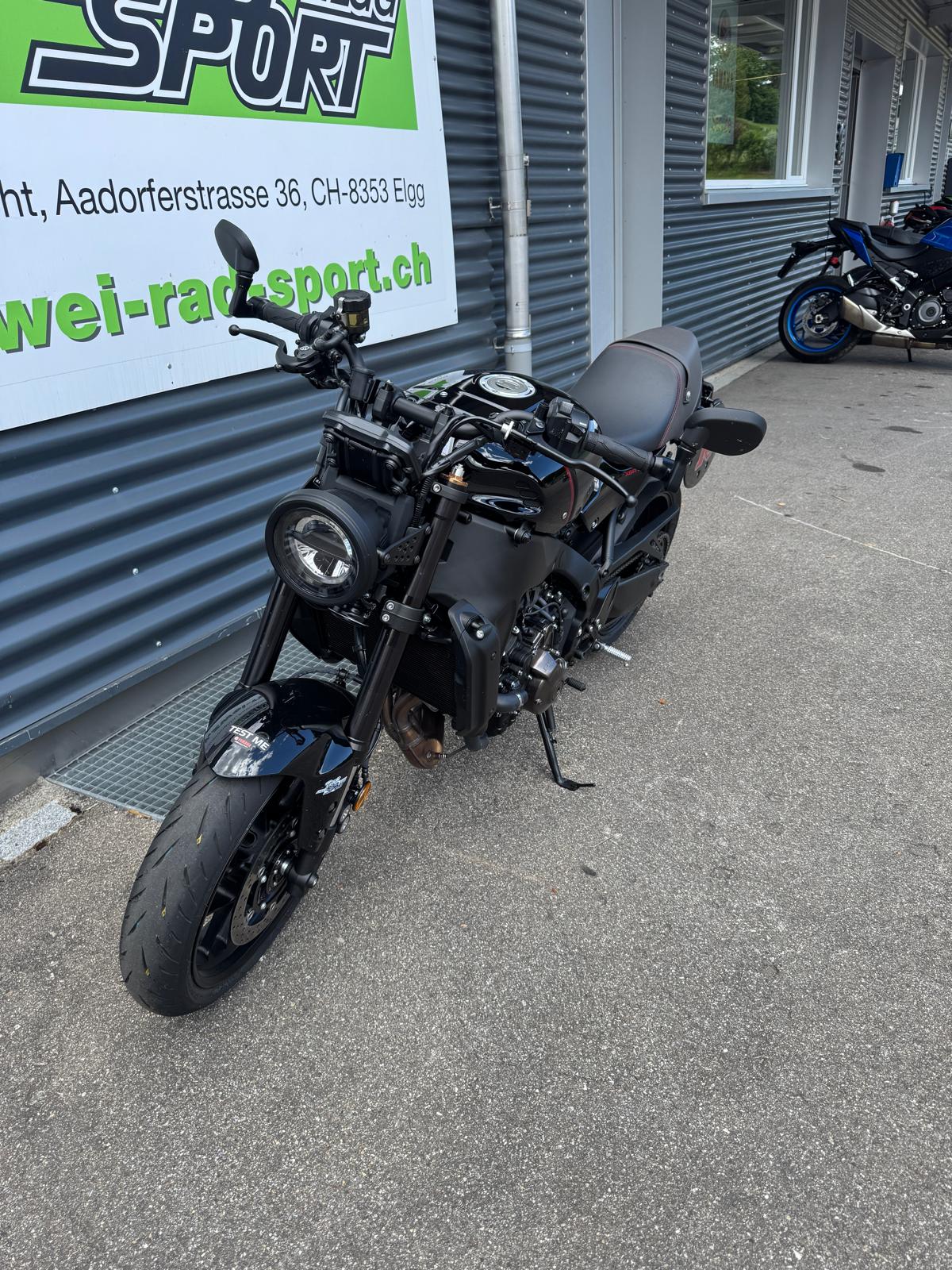 YAMAHA XSR 900-image-4