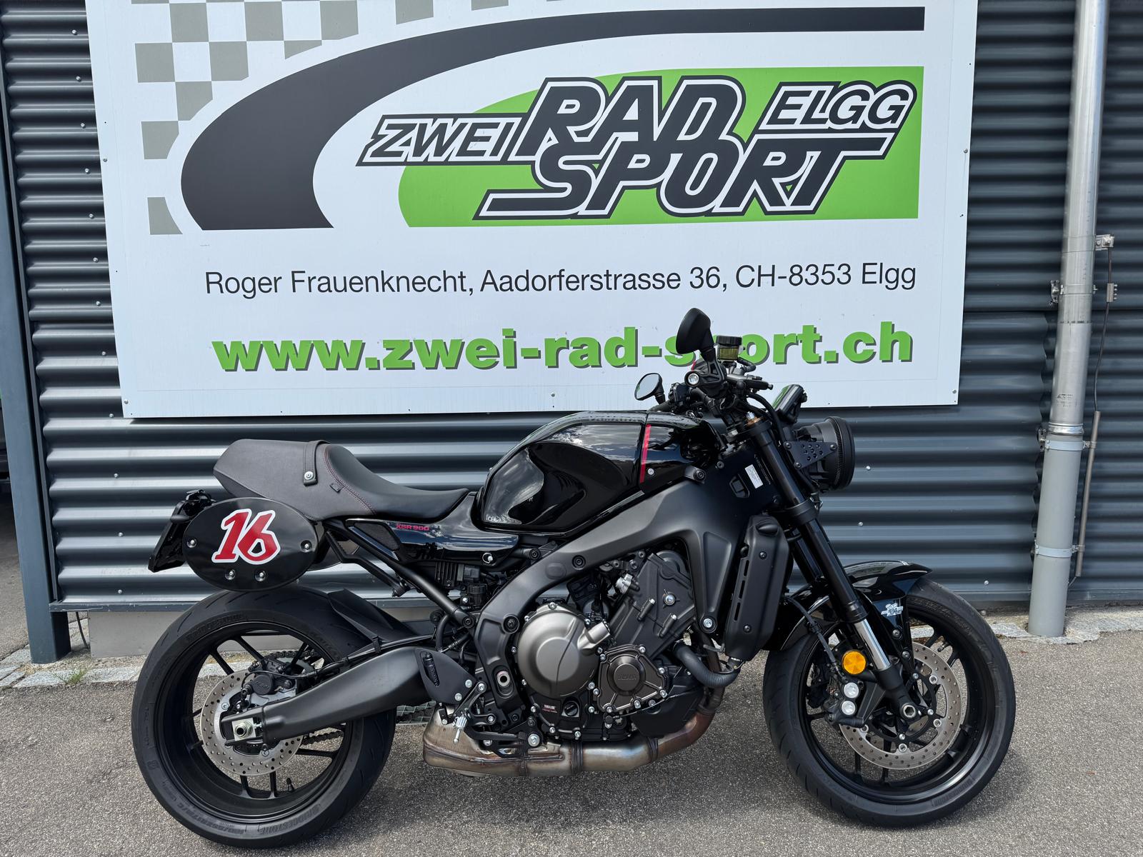 YAMAHA XSR 900