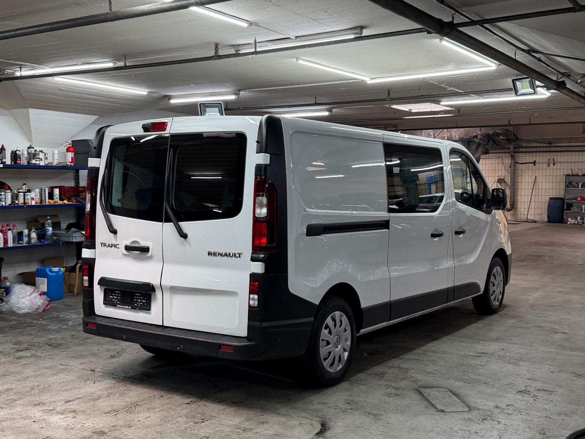 RENAULT Trafic 2.0 dCi 120 3.0t Business L2H1-image-14