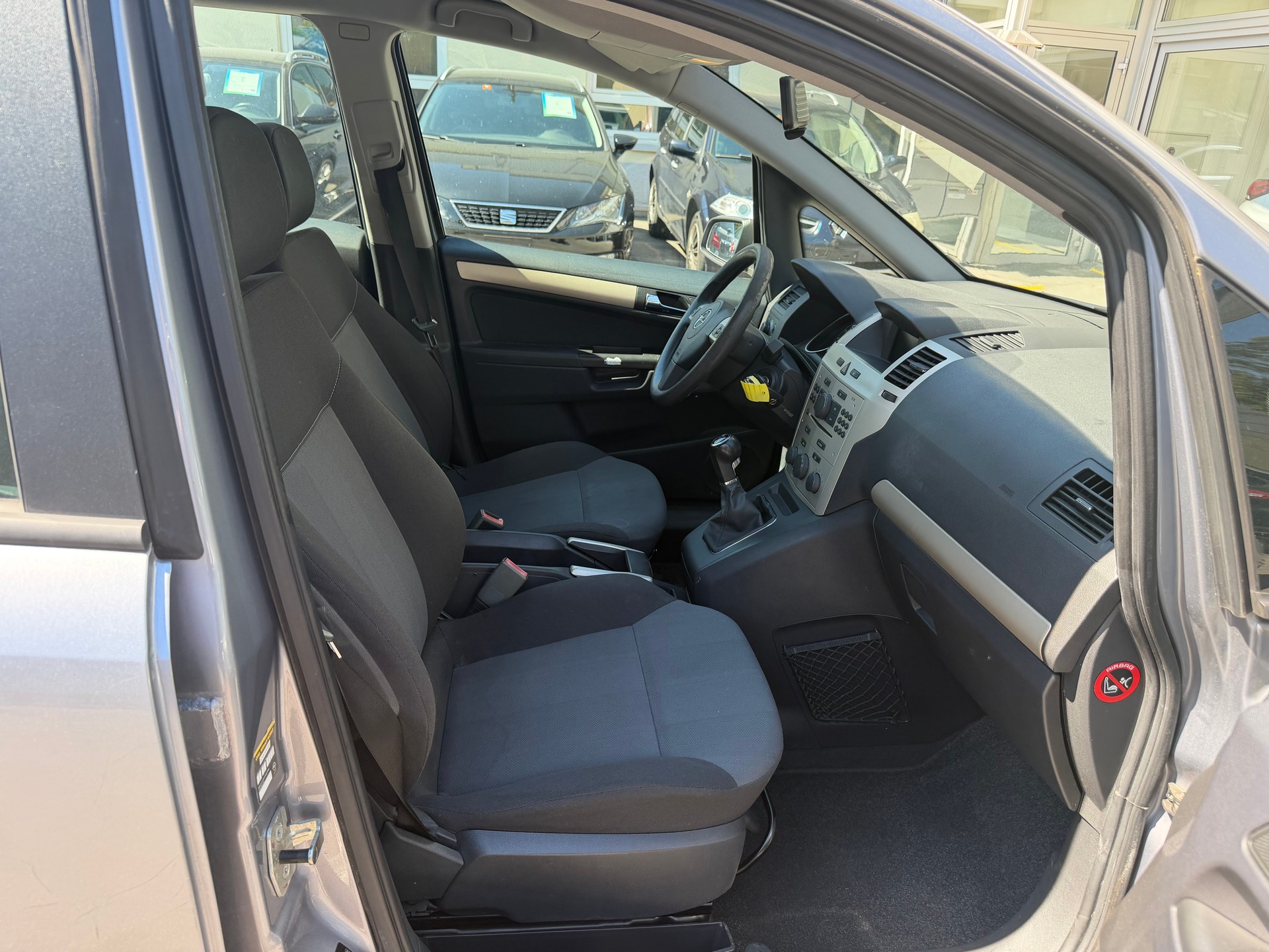 OPEL Zafira 1.8i 16V-image-12