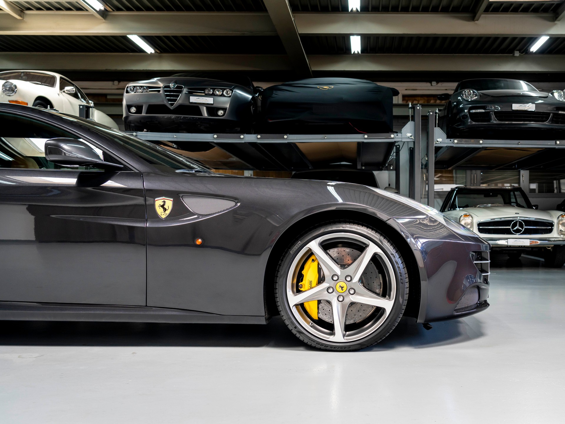 FERRARI FF-image-8