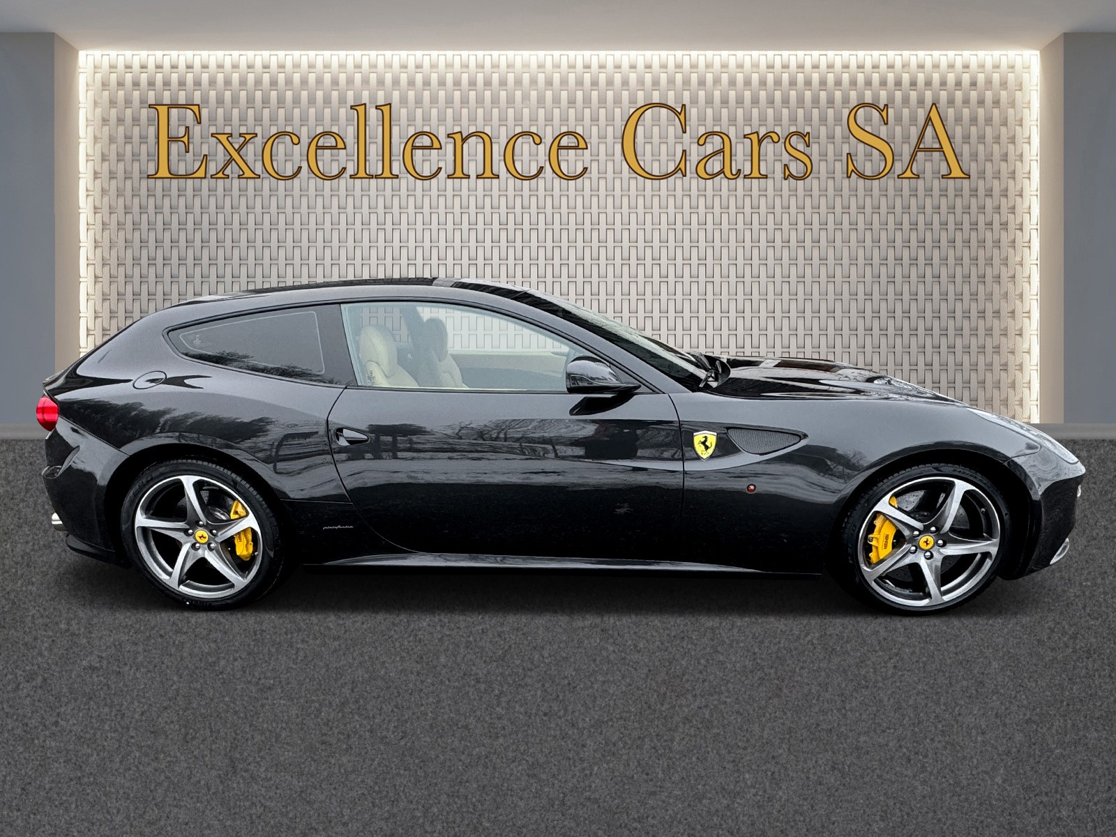 FERRARI FF-image-4