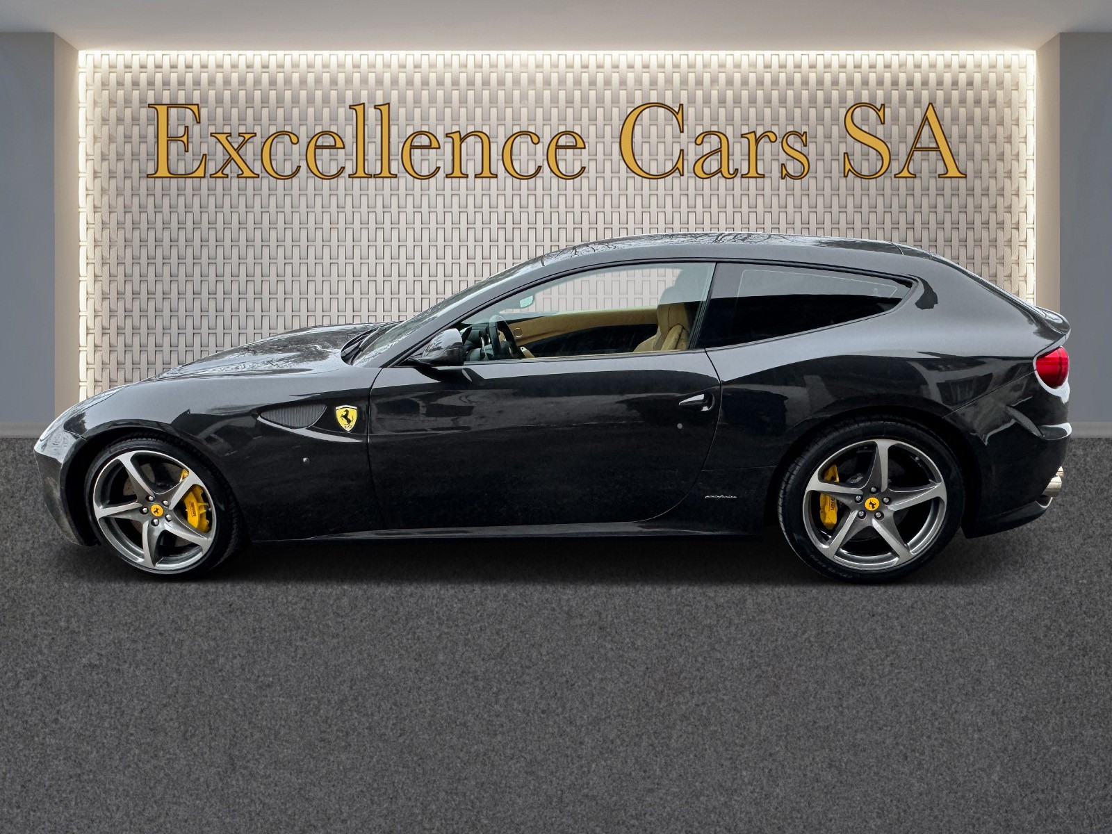 FERRARI FF-image-3