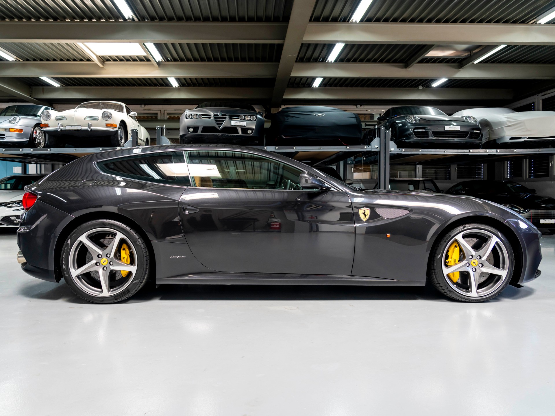 FERRARI FF-image-7
