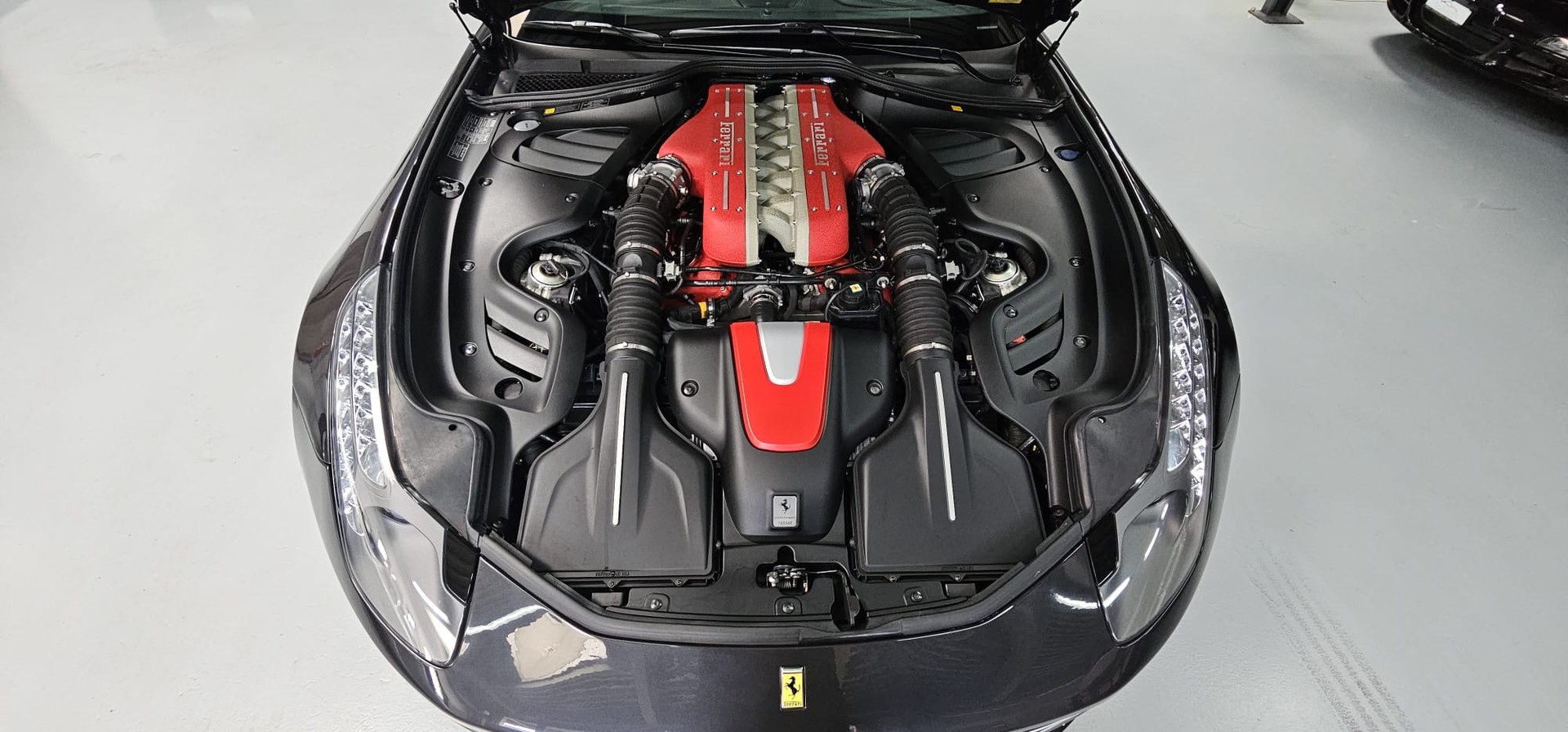 FERRARI FF-image-13