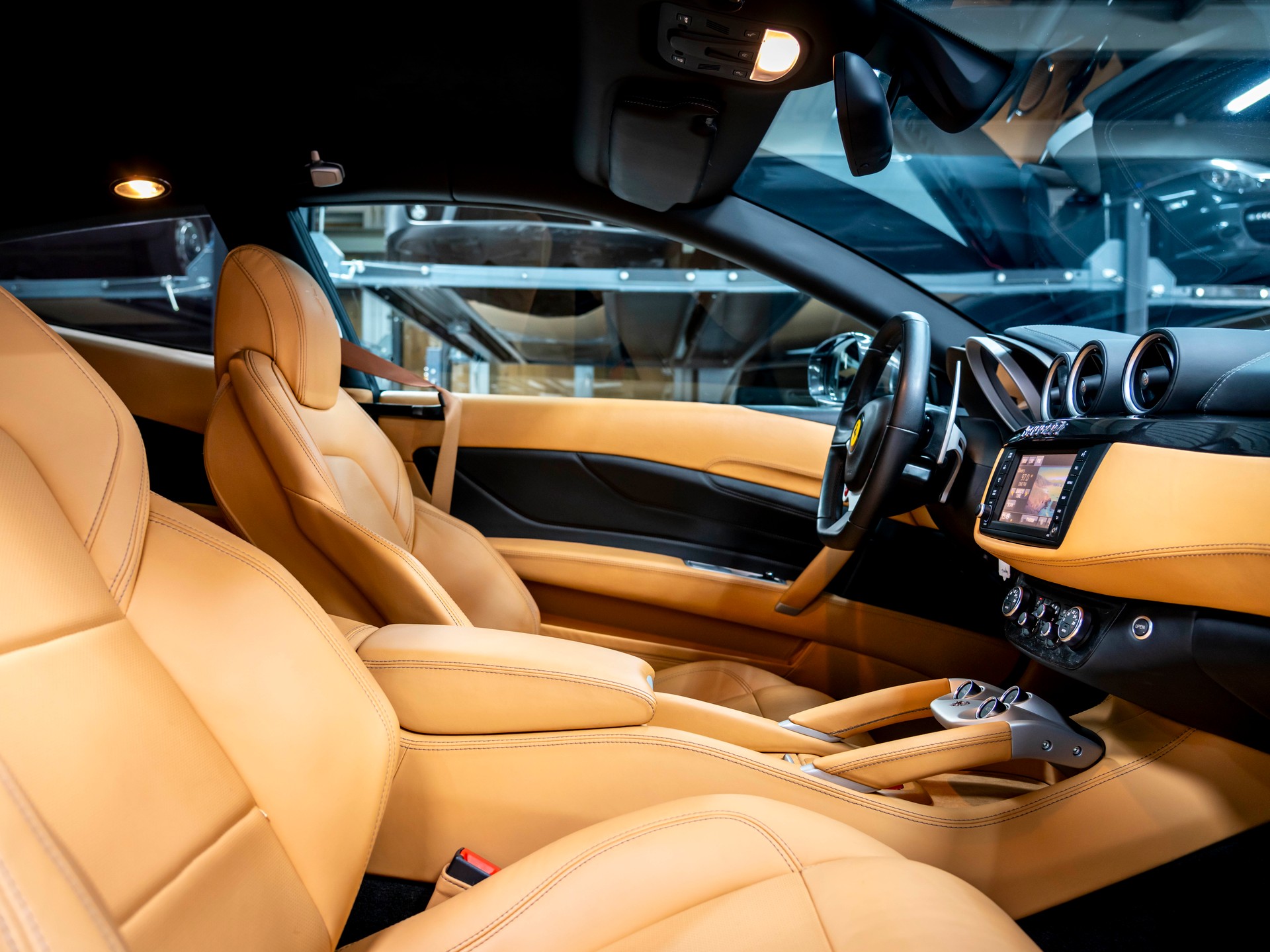 FERRARI FF-image-22