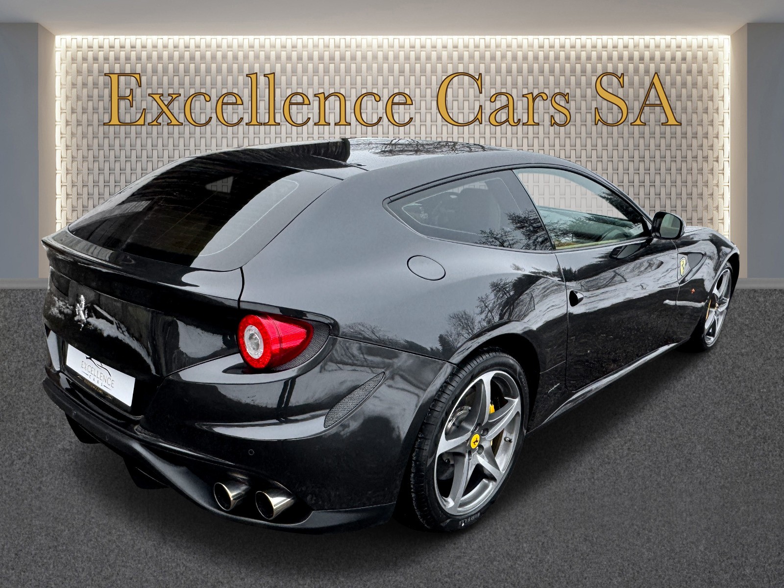 FERRARI FF-image-5