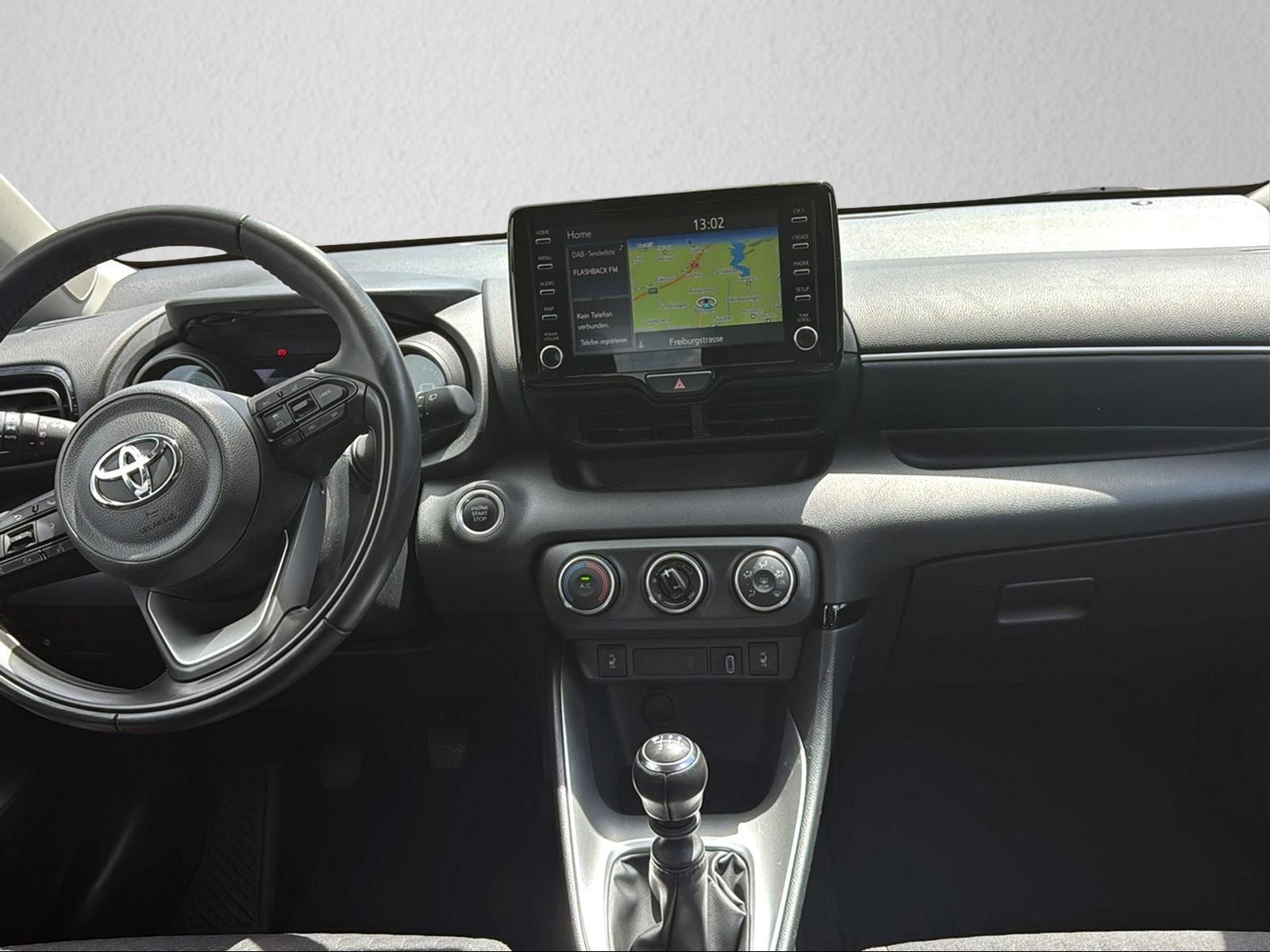 TOYOTA Yaris 1.5 VVT-iE Trend-image-12