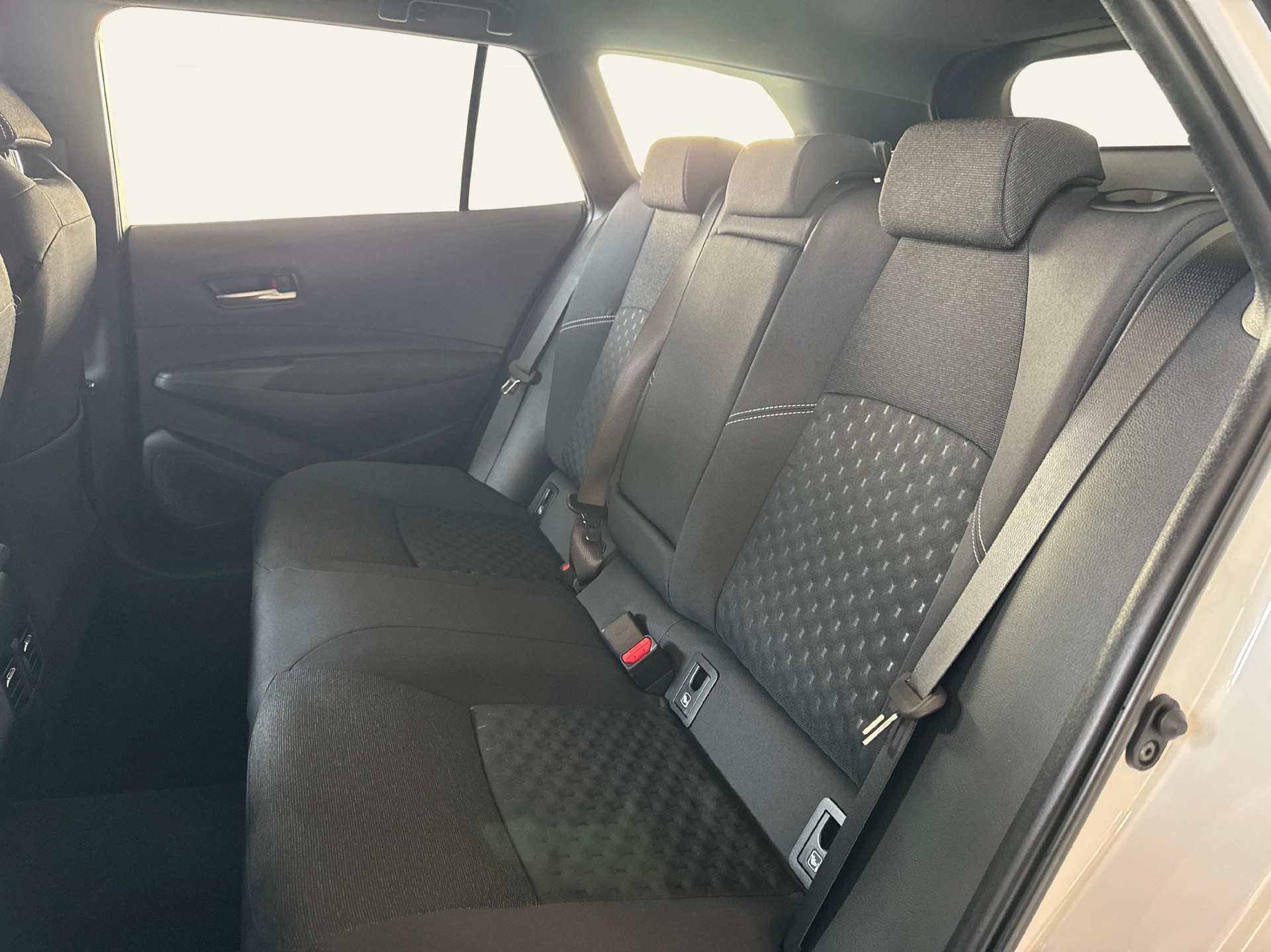 TOYOTA Corolla Touring Sports 1.8 HSD Comfort-image-10