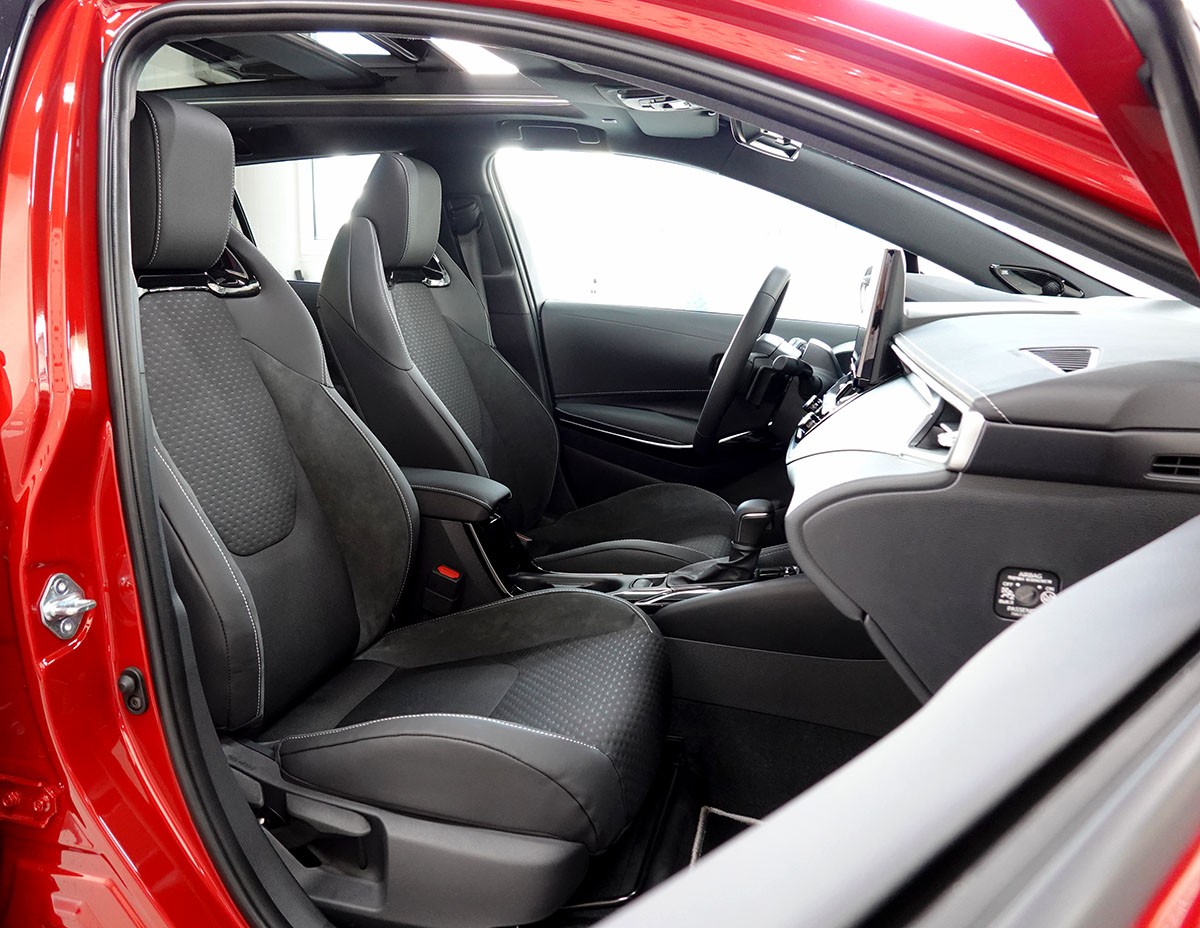 TOYOTA Corolla Touring Sports 2.0 HSD Premium e-CVT, Panorama-image-3