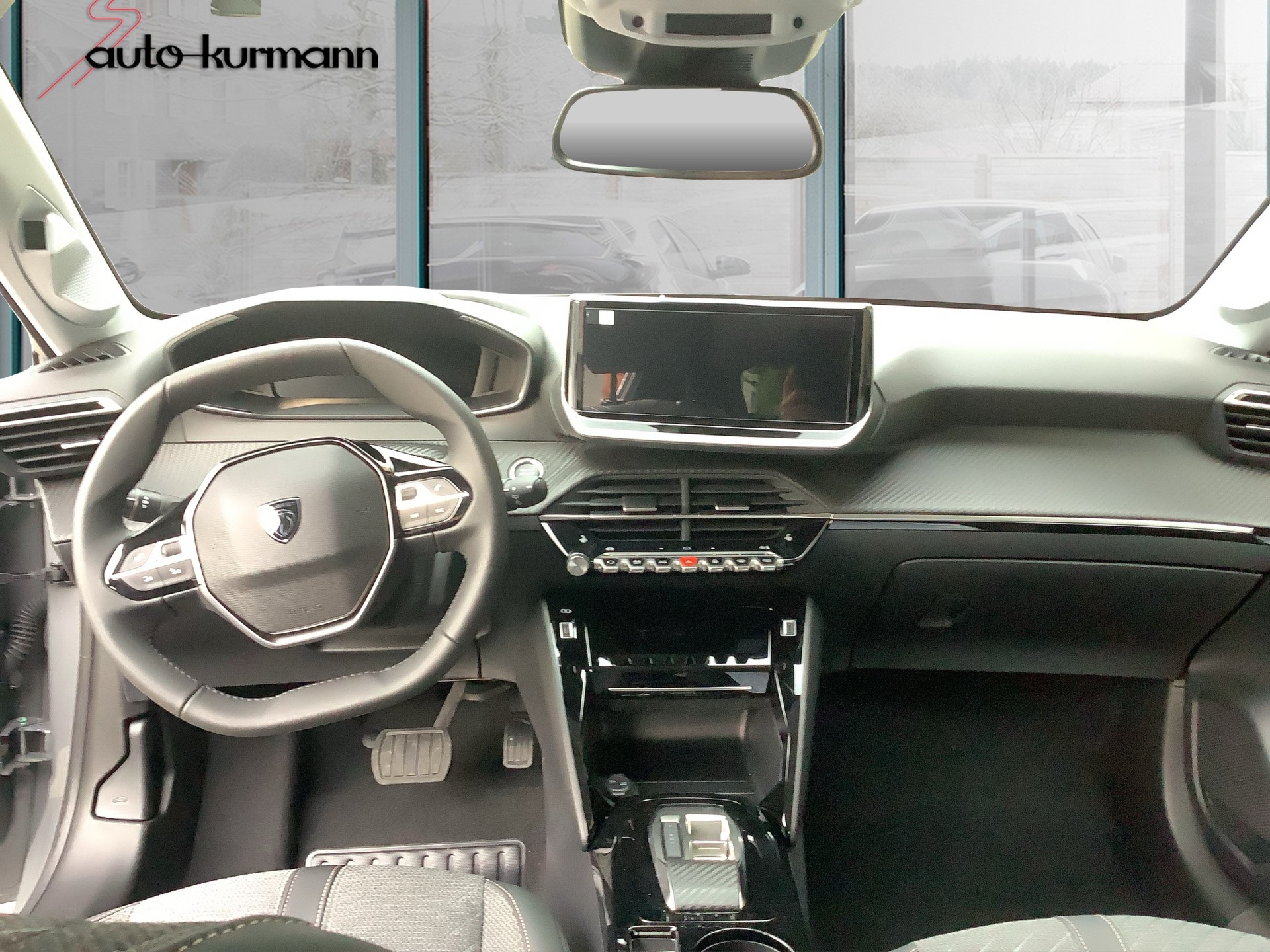 PEUGEOT 208 1.2 MHEV 110 Allure Premium-image-9