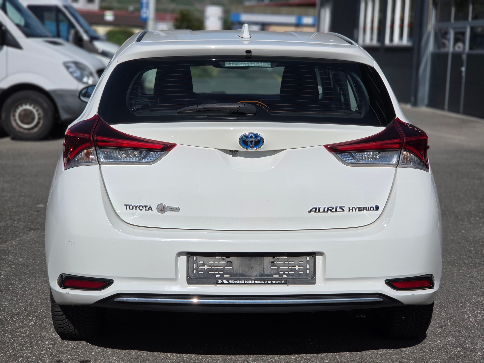 TOYOTA Auris 1.8 HSD Swiss Trend e-CVT-showroom-element-3