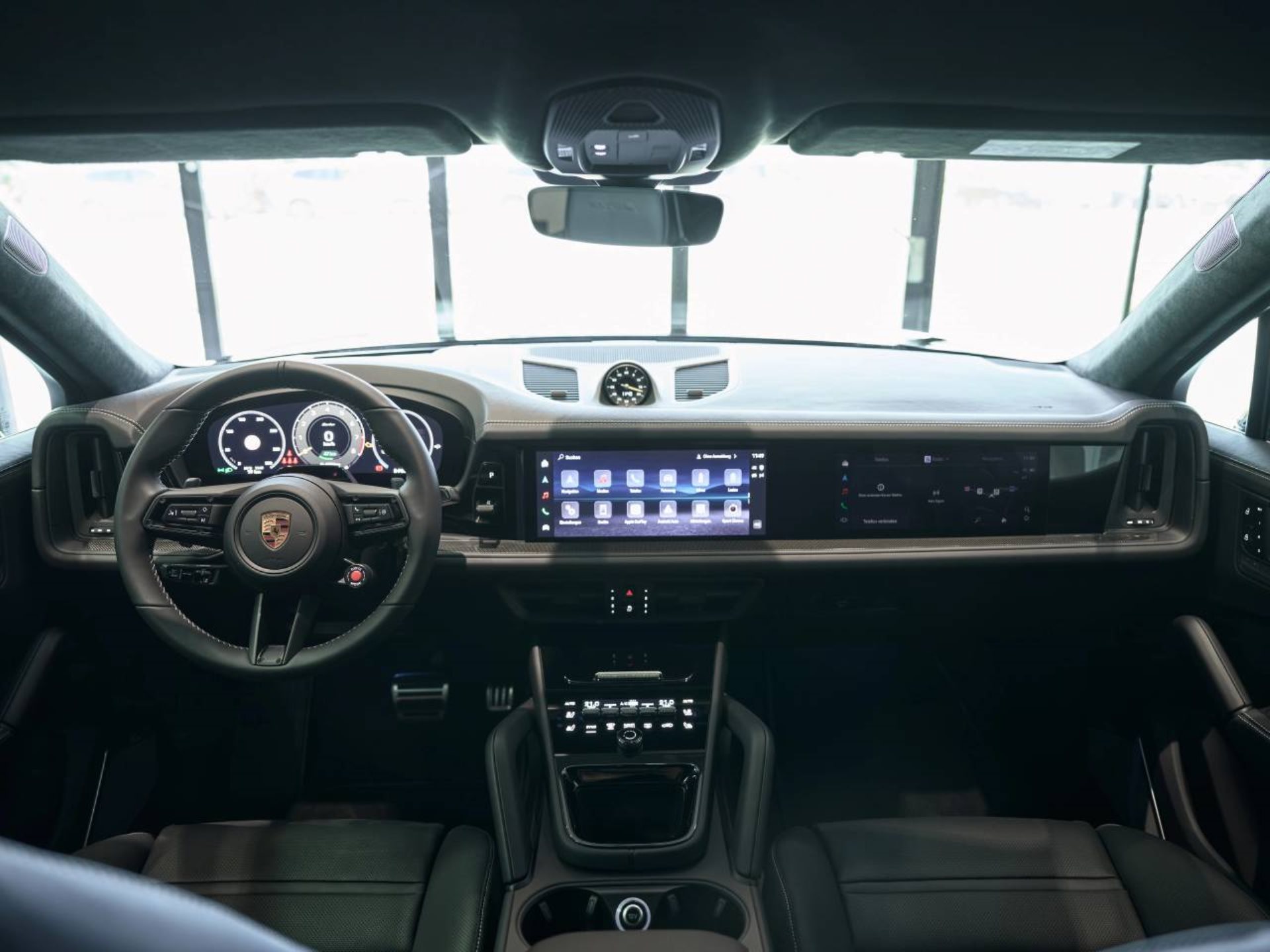 PORSCHE Cayenne Turbo E-Hybrid Coupé mit GT-Paket-image-14