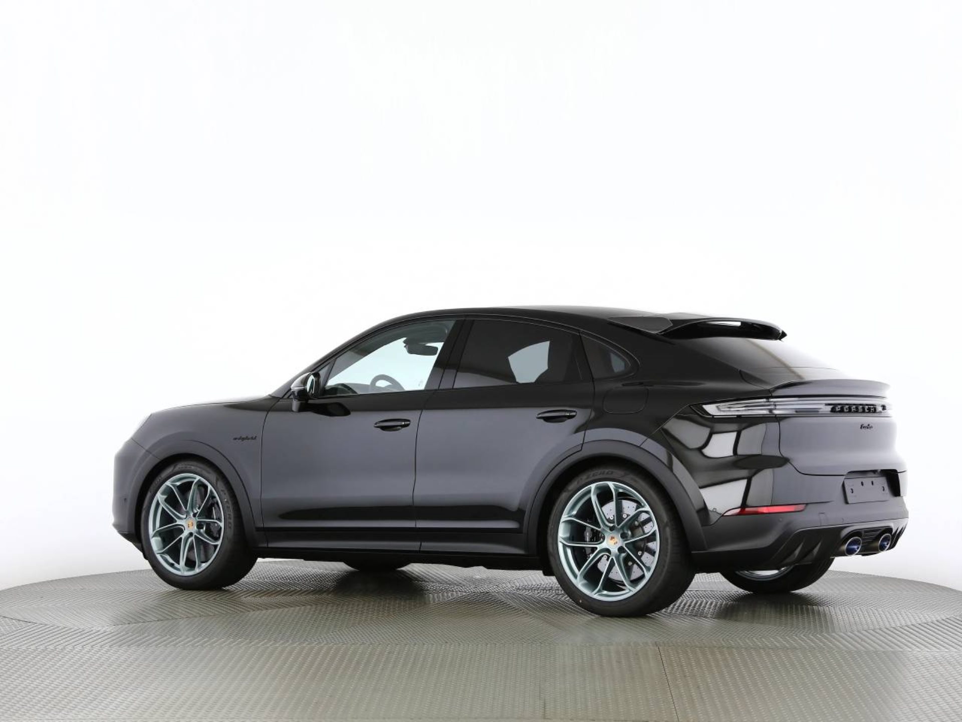 PORSCHE Cayenne Turbo E-Hybrid Coupé mit GT-Paket-image-7