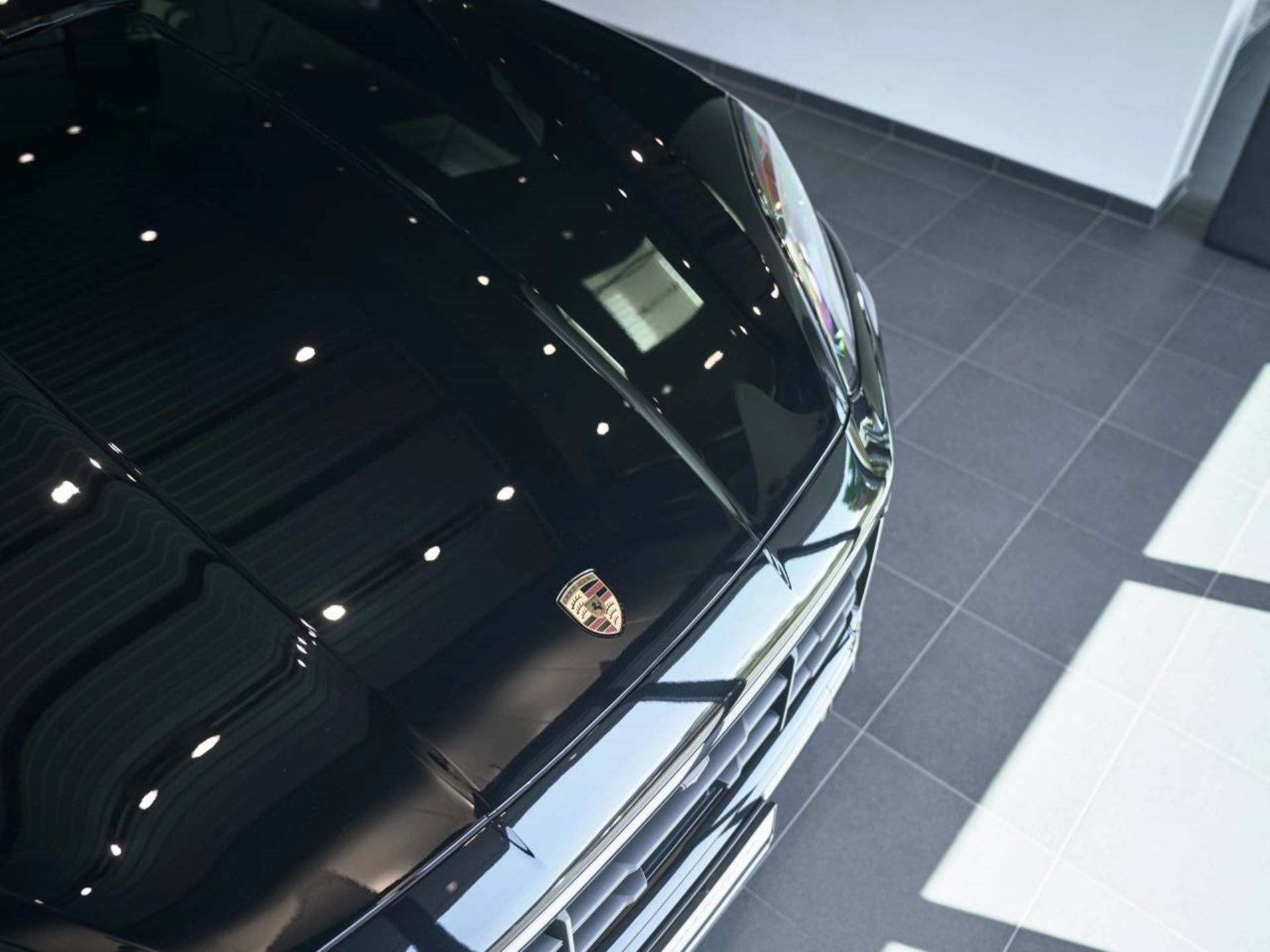 PORSCHE Cayenne Turbo E-Hybrid Coupé mit GT-Paket-image-24