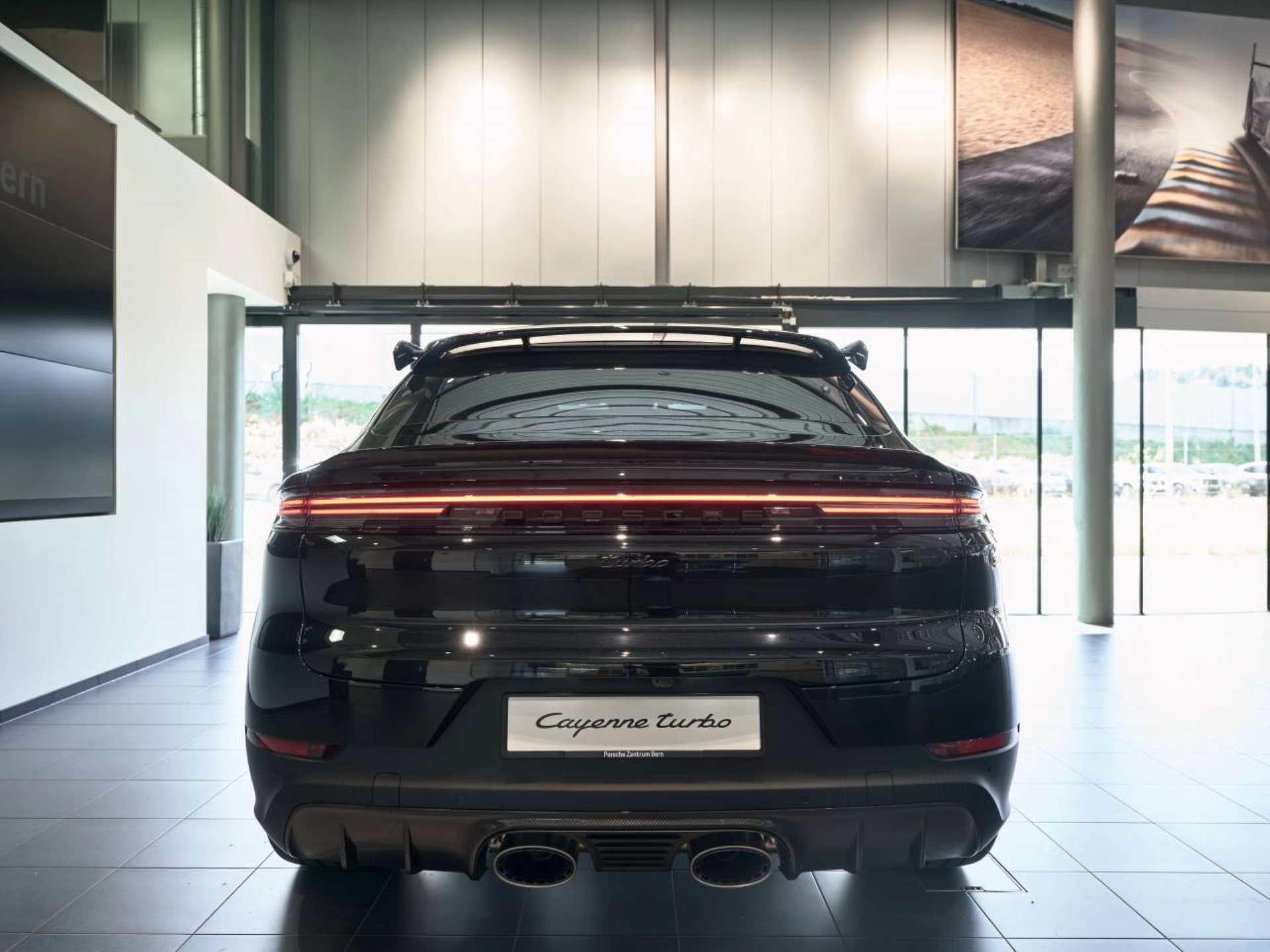 PORSCHE Cayenne Turbo E-Hybrid Coupé mit GT-Paket-image-5