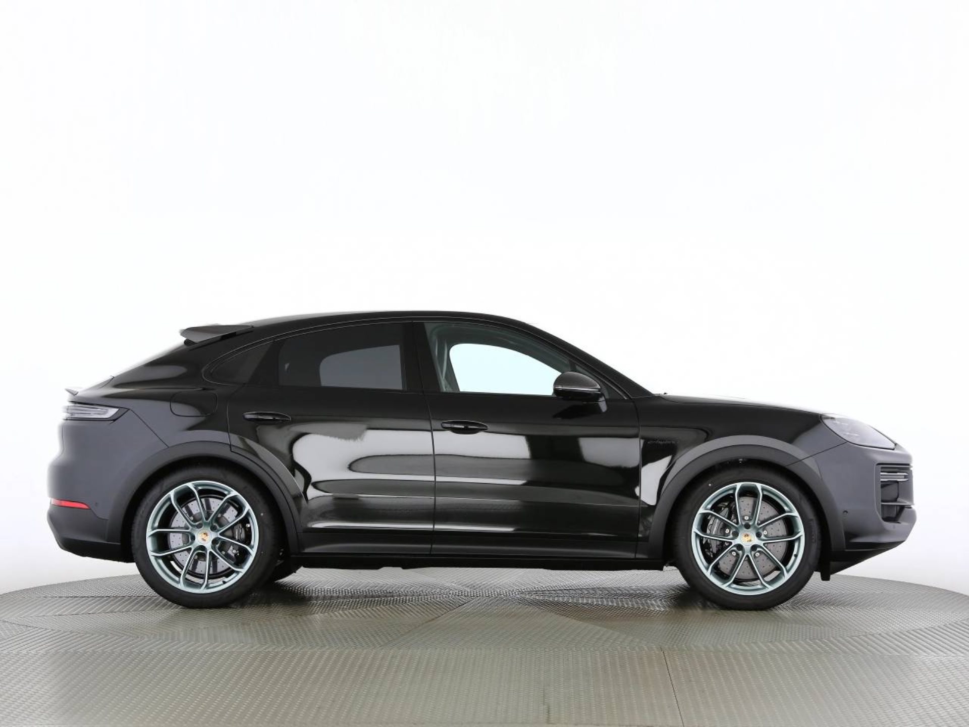 PORSCHE Cayenne Turbo E-Hybrid Coupé mit GT-Paket-image-1