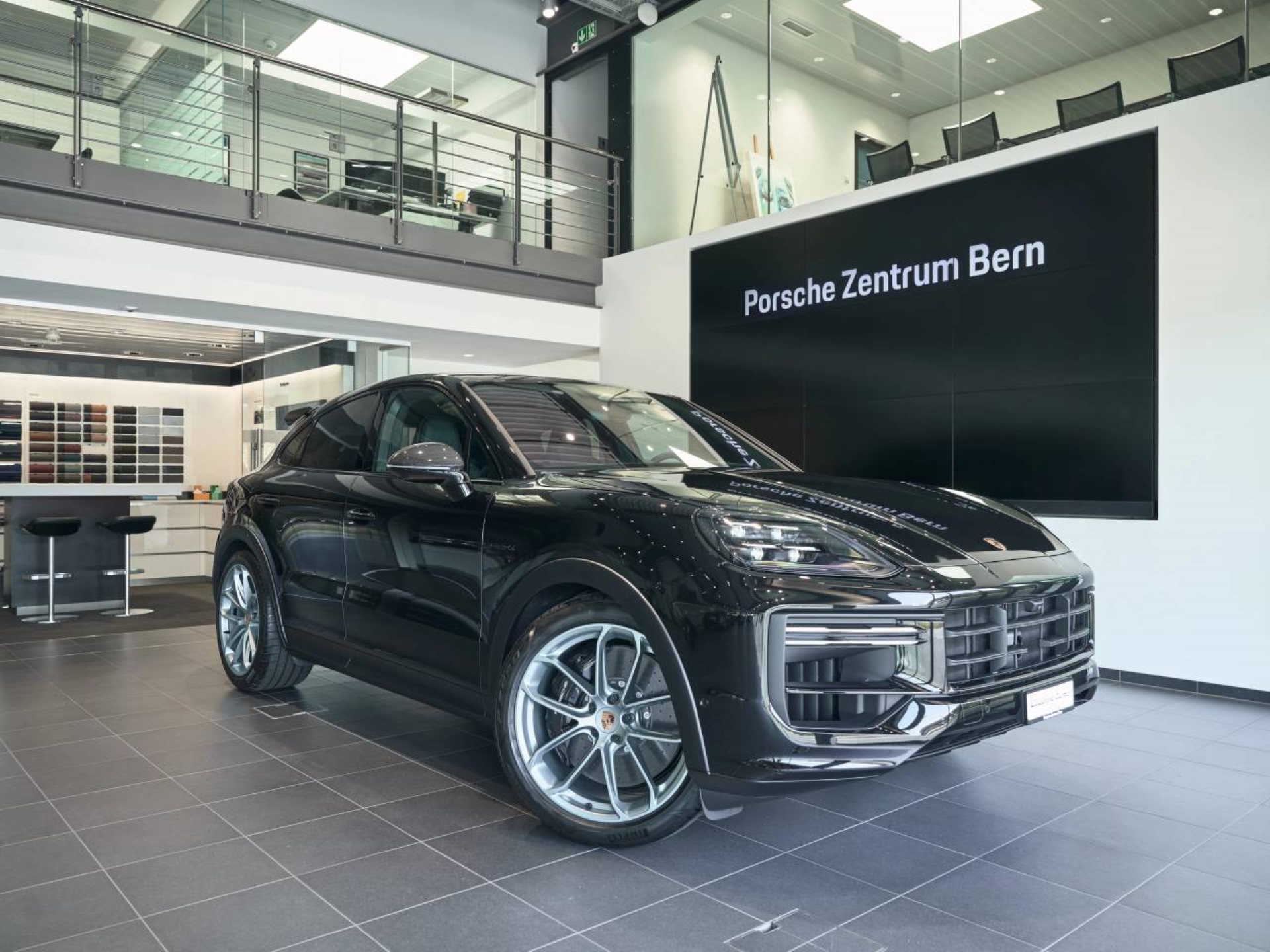 PORSCHE Cayenne Turbo E-Hybrid Coupé mit GT-Paket-image-0