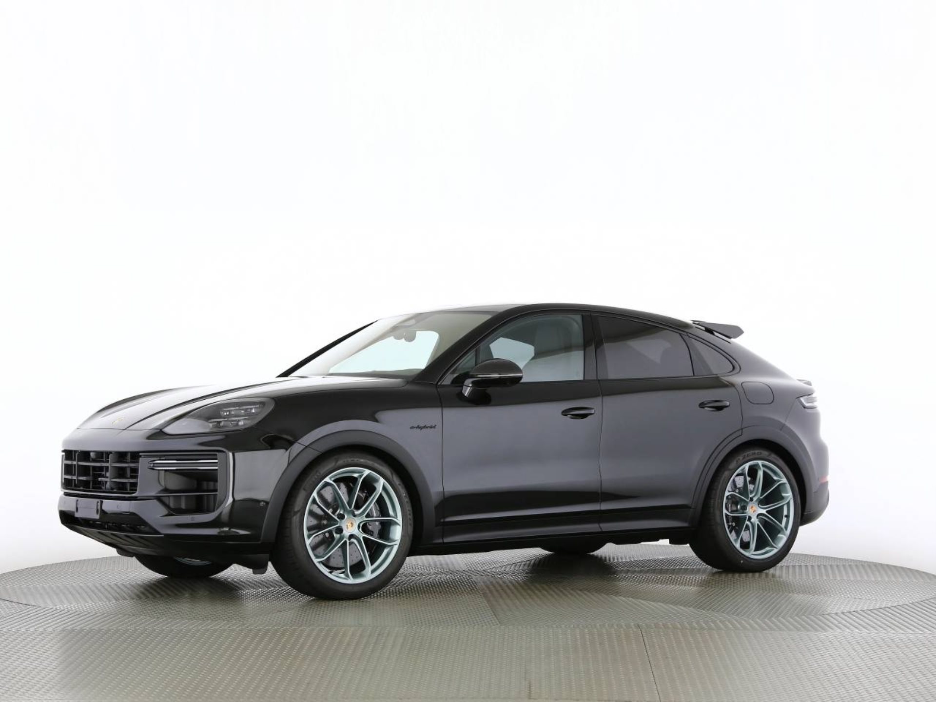 PORSCHE Cayenne Turbo E-Hybrid Coupé mit GT-Paket-image-11