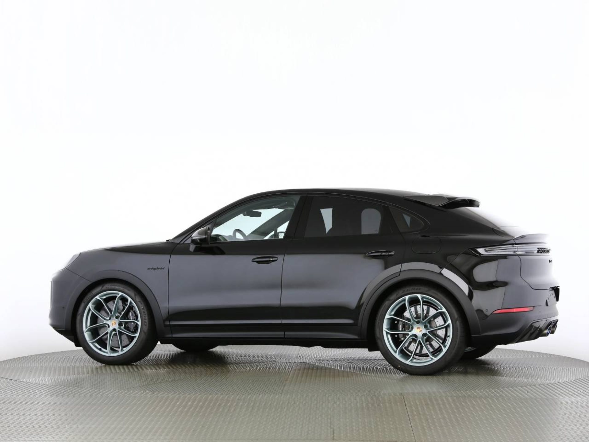 PORSCHE Cayenne Turbo E-Hybrid Coupé mit GT-Paket-image-8
