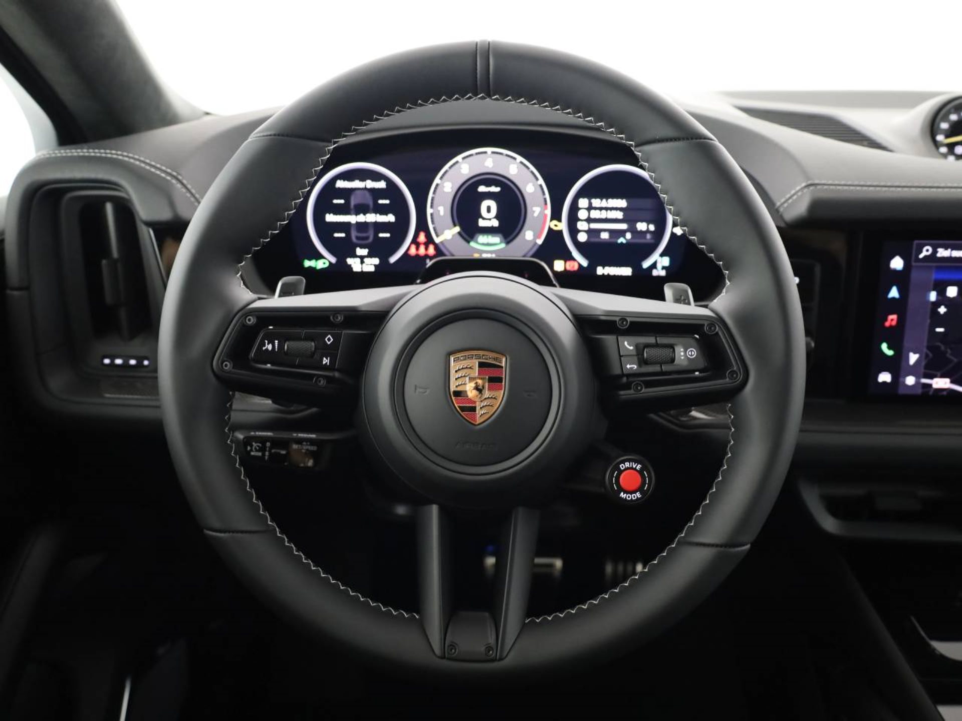 PORSCHE Cayenne Turbo E-Hybrid Coupé mit GT-Paket-image-17