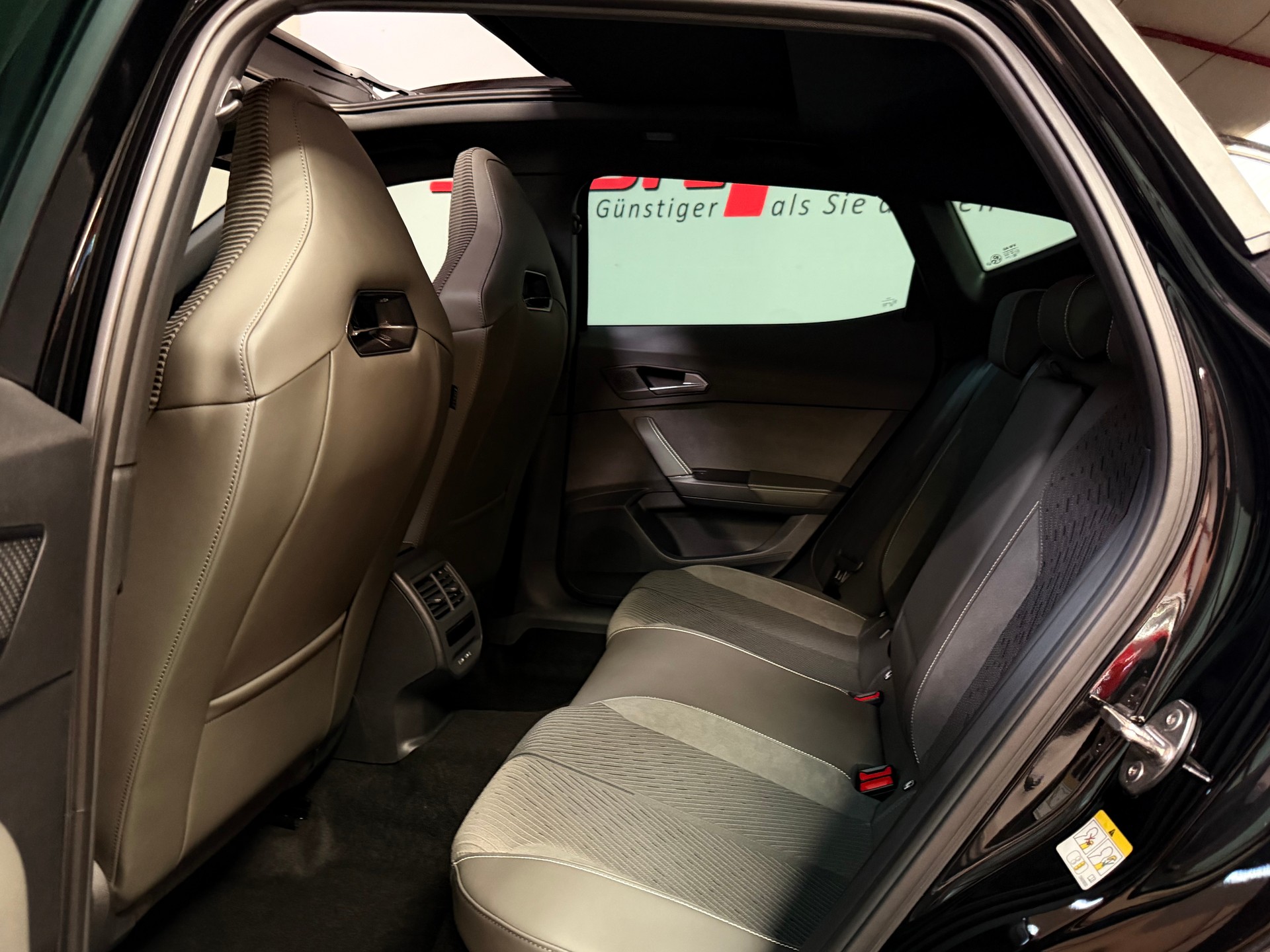 CUPRA Formentor 2.0TSI VZ 4Drive DSG Tribe Edition-image-18
