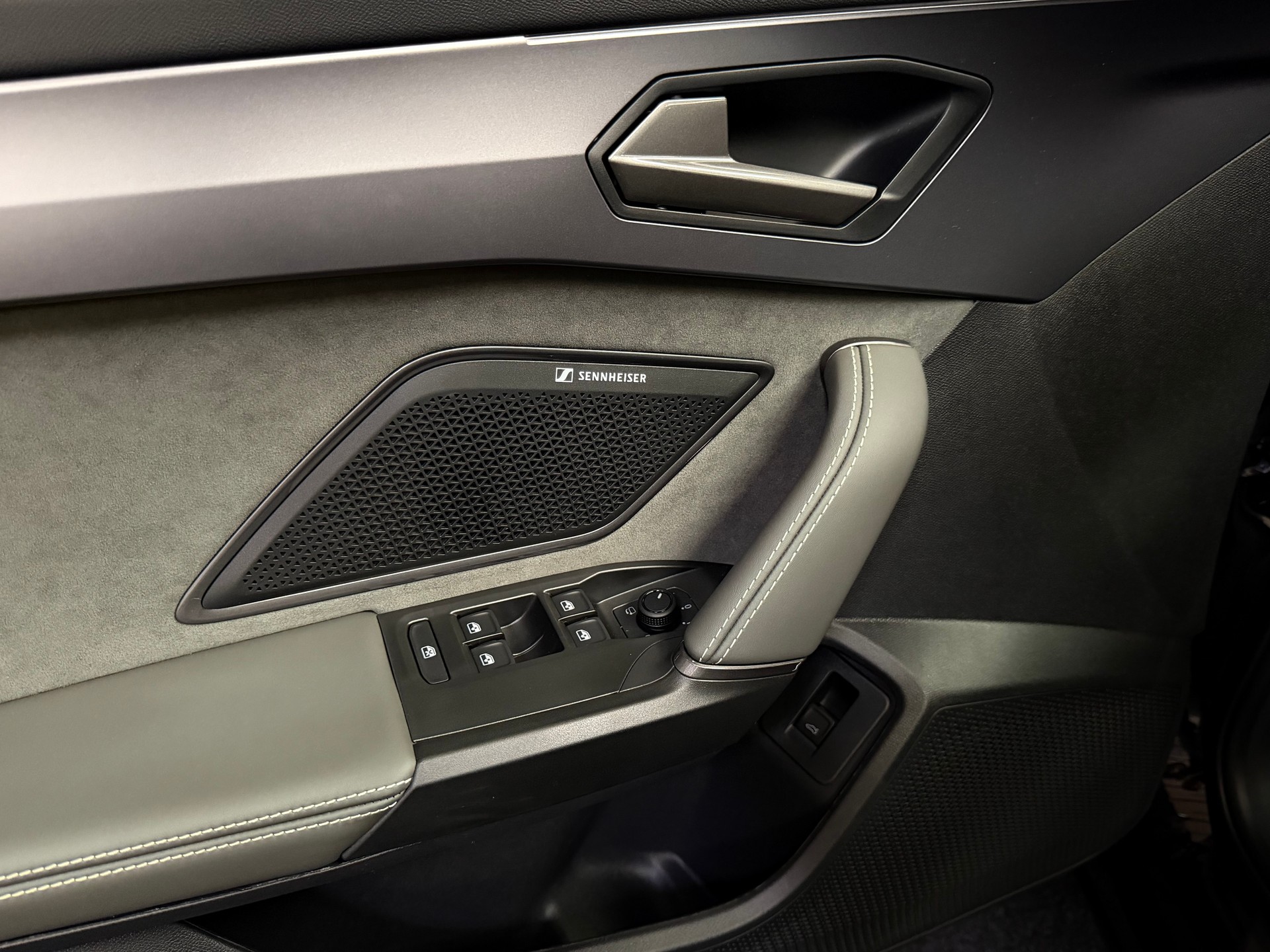 CUPRA Formentor 2.0TSI VZ 4Drive DSG Tribe Edition-image-22