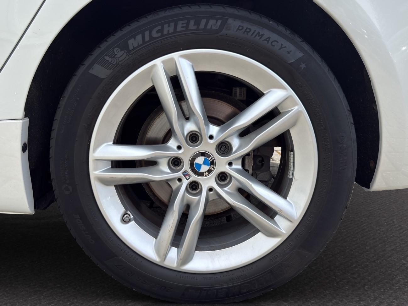 BMW 218d xDrive Gran Tourer M SPORT-image-9