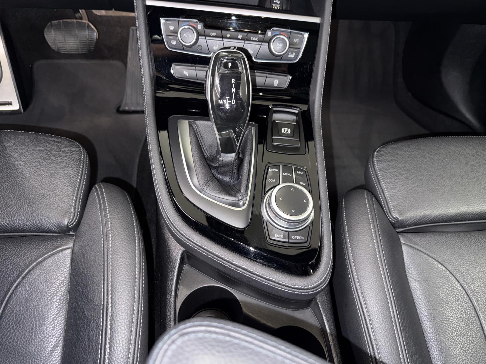 BMW 218d xDrive Gran Tourer M SPORT-image-16