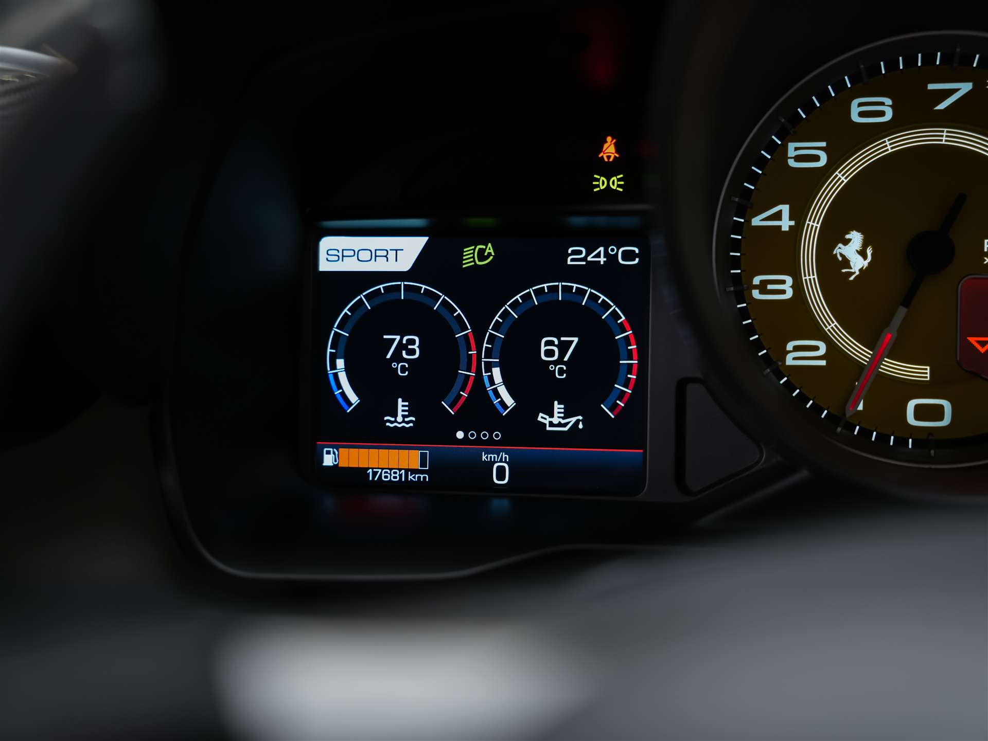 FERRARI F8 Spider *CH-Auto*Gratisservice* Ferrari Garantie*-image-45