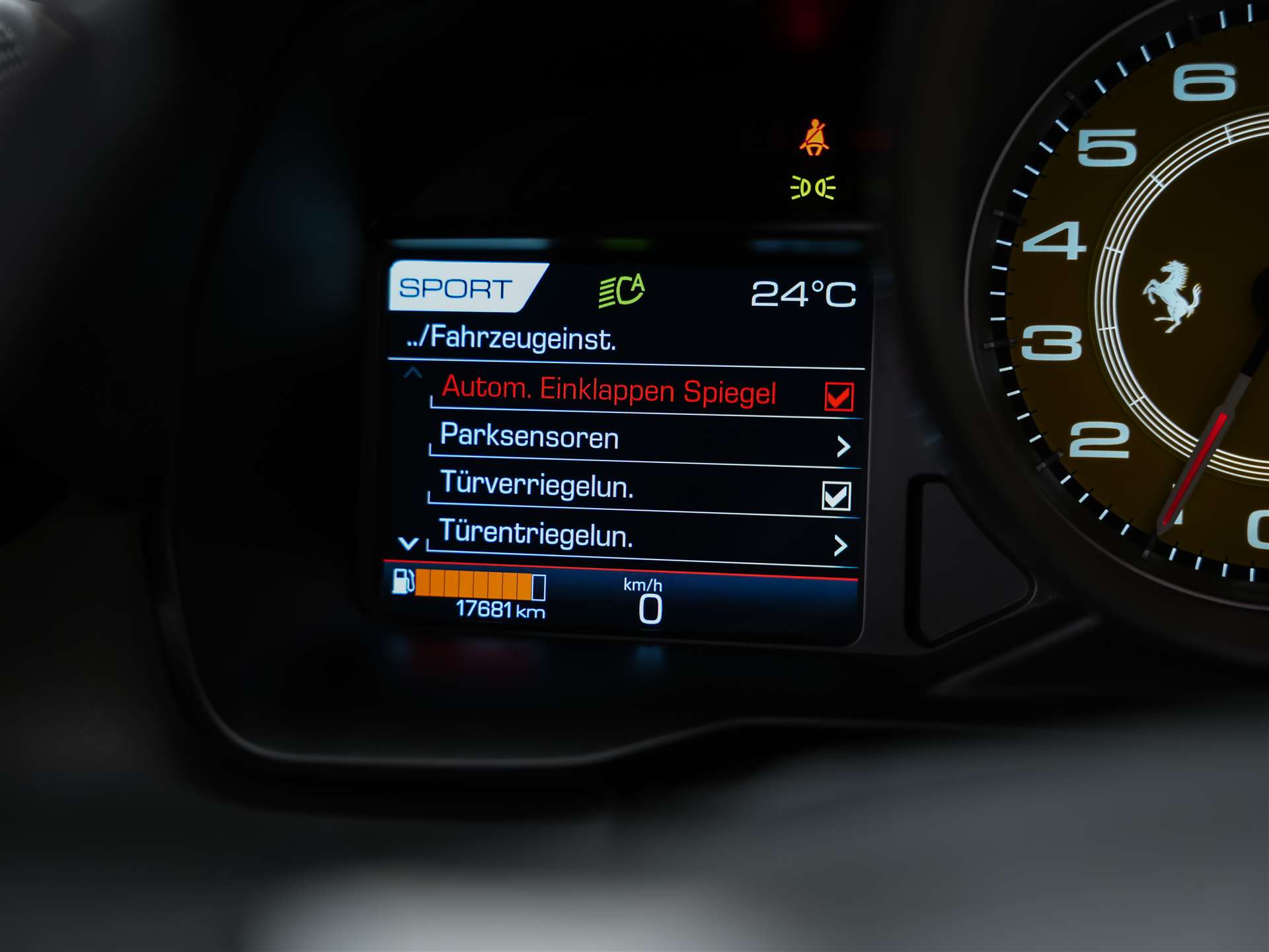 FERRARI F8 Spider *CH-Auto*Gratisservice* Ferrari Garantie*-image-48