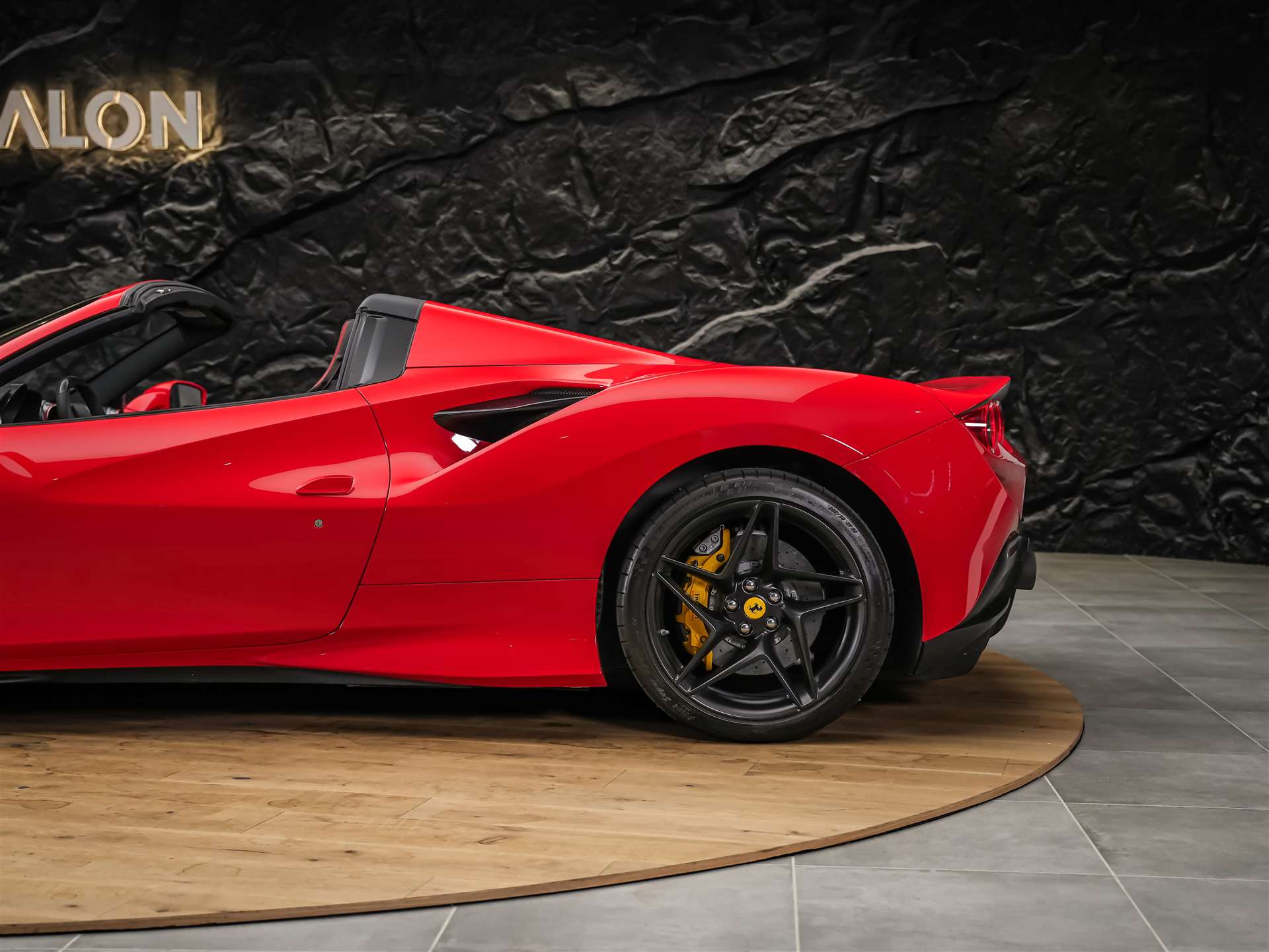 FERRARI F8 Spider *CH-Auto*Gratisservice* Ferrari Garantie*-image-19