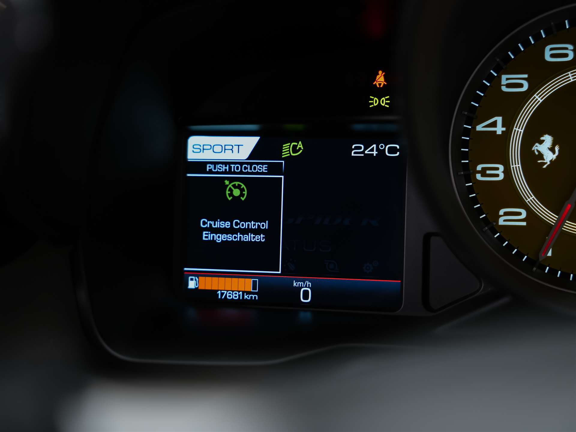 FERRARI F8 Spider *CH-Auto*Gratisservice* Ferrari Garantie*-image-46