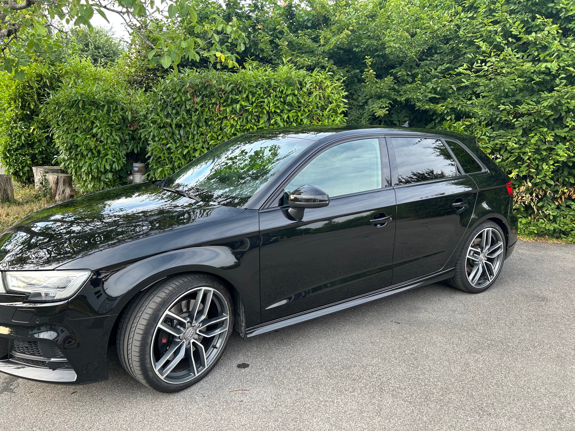 AUDI 2.0 T FSI quattro S-Tronic-image-3