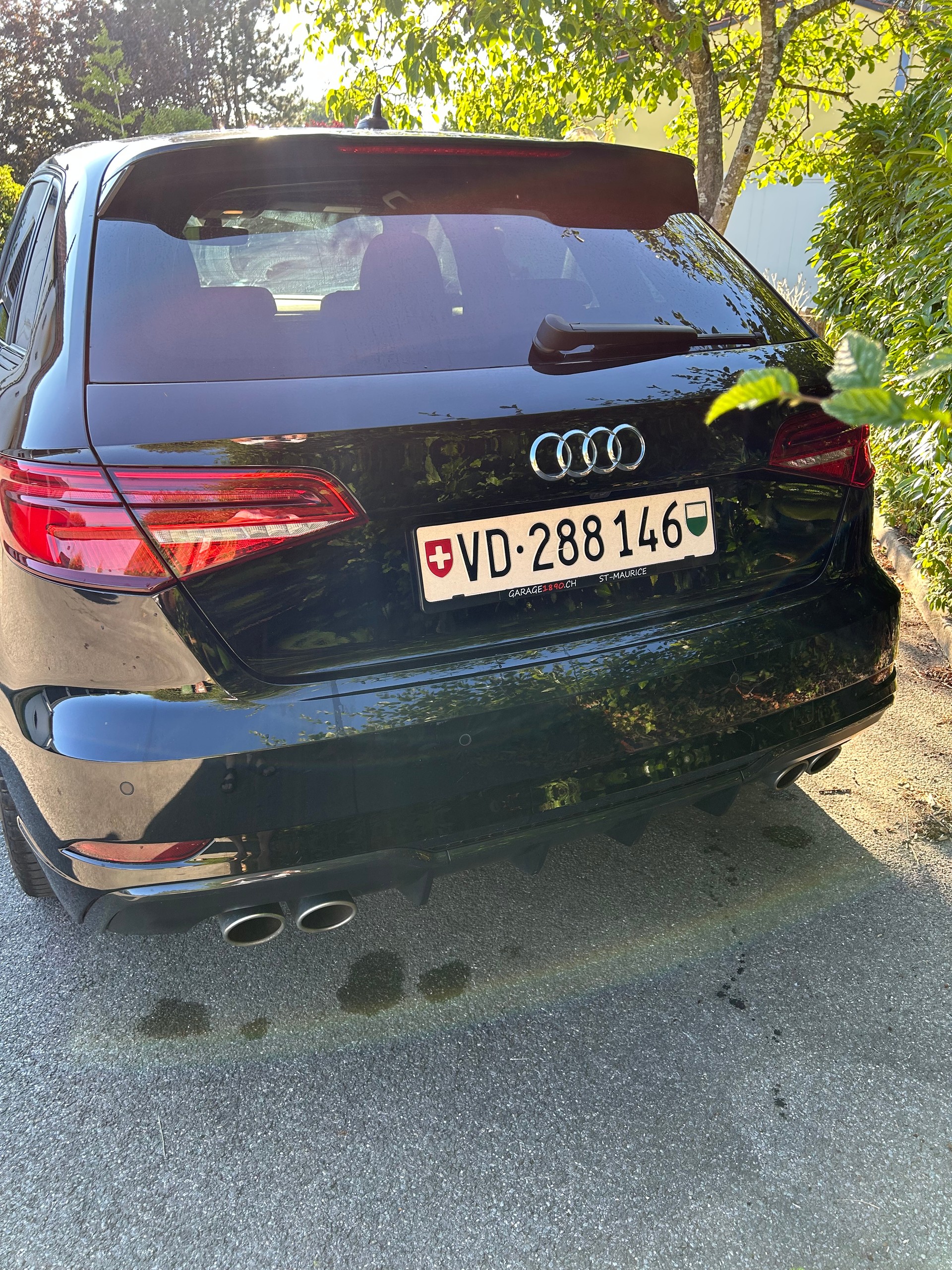 AUDI 2.0 T FSI quattro S-Tronic-image-1