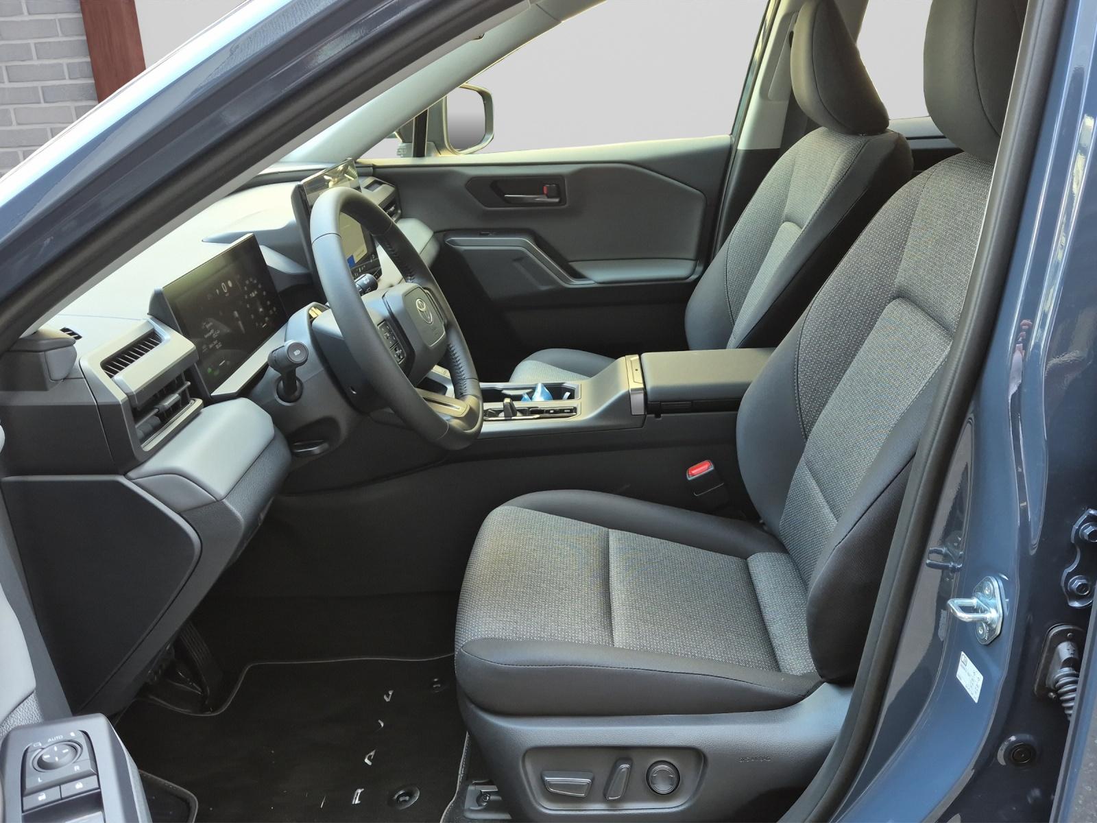 TOYOTA RAV4 2.5 HEV Trend-image-7