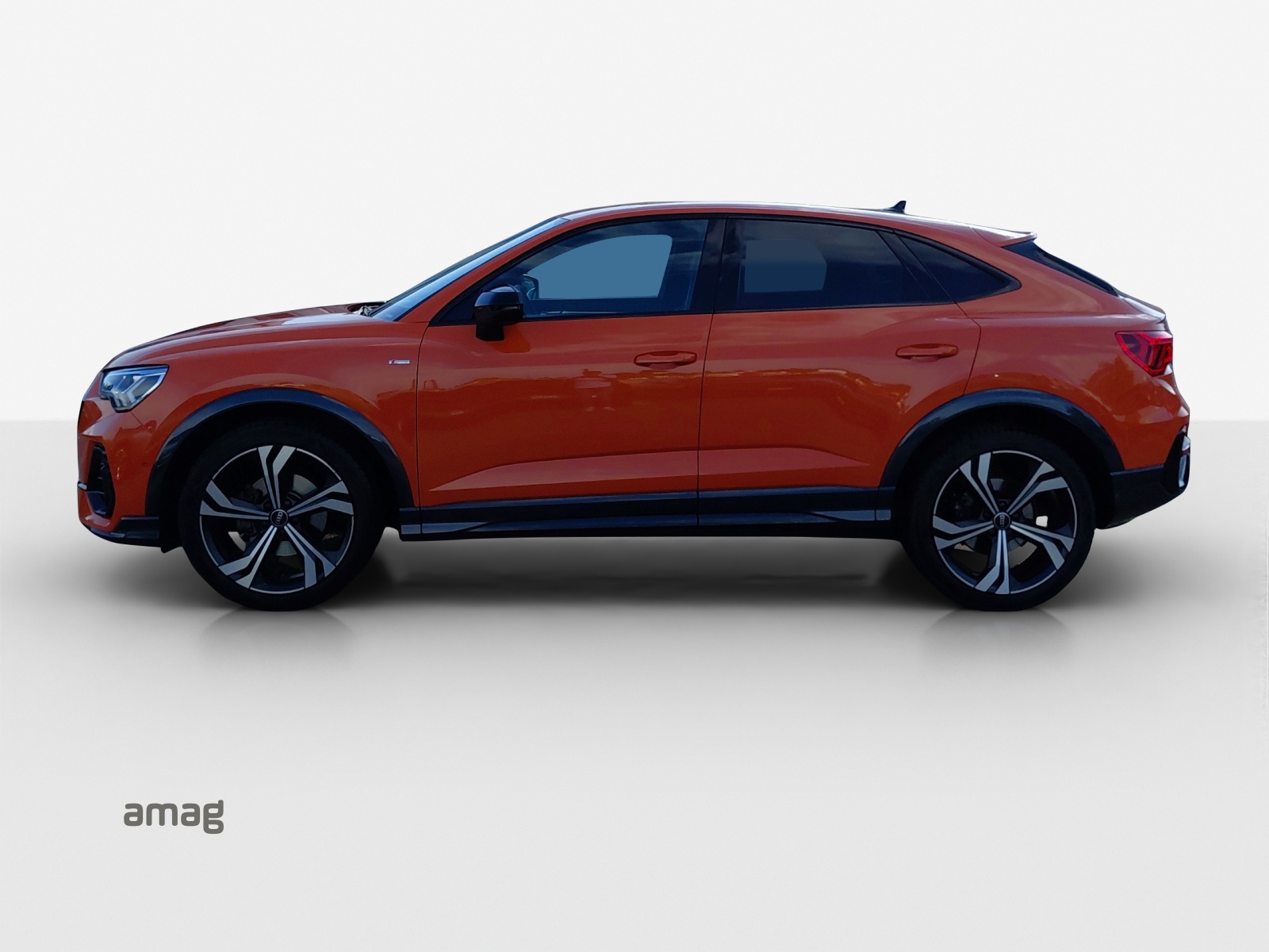 AUDI Q3 Sportback 35 TFSI S line Attraction S-tronic-showroom-element-1