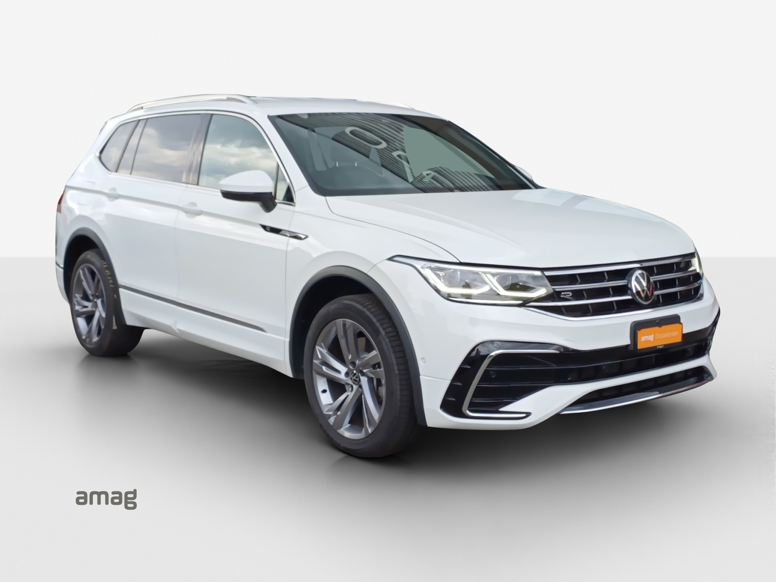 VW Tiguan Allspace 2.0 TDI SCR R-Line 4Motion DSG-image-5