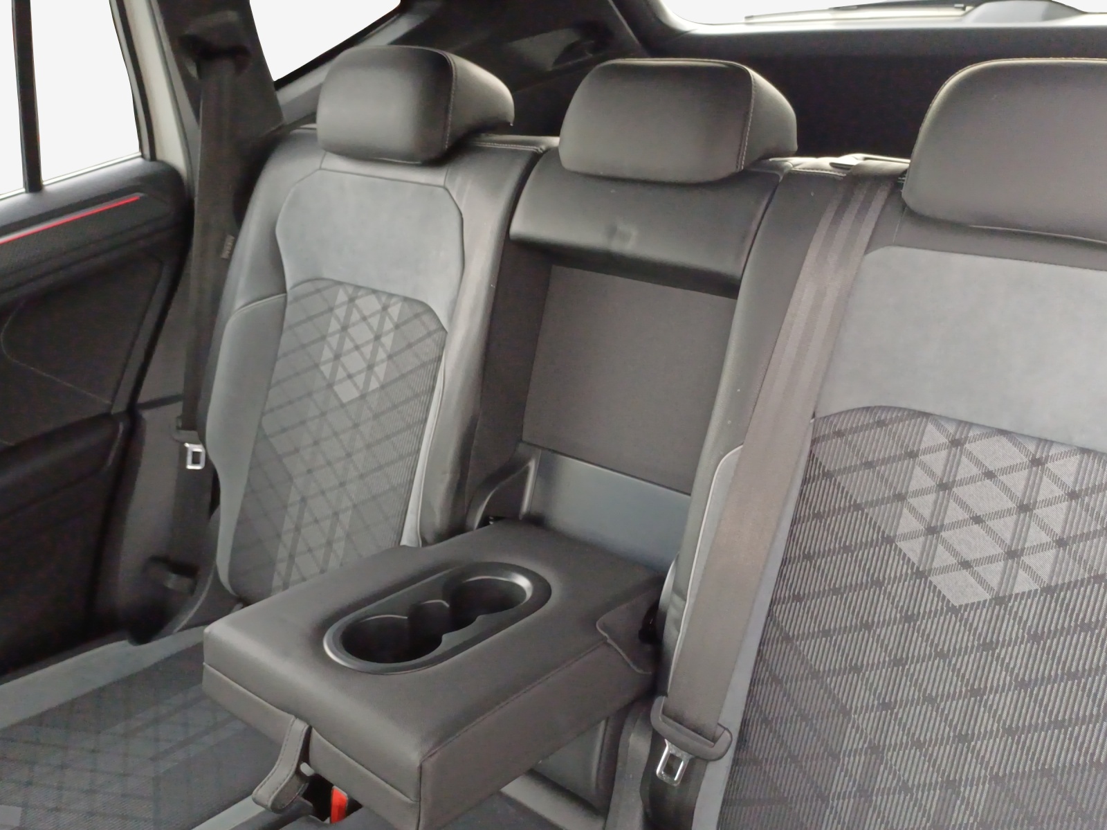 VW Tiguan Allspace 2.0 TDI SCR R-Line 4Motion DSG-image-11
