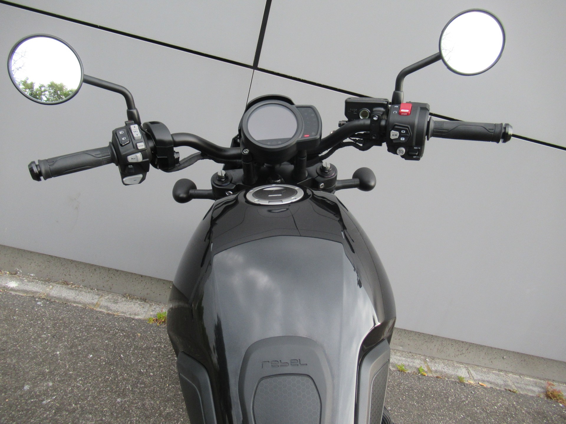 HONDA CMX 1100 DCTRebel-showroom-element-2